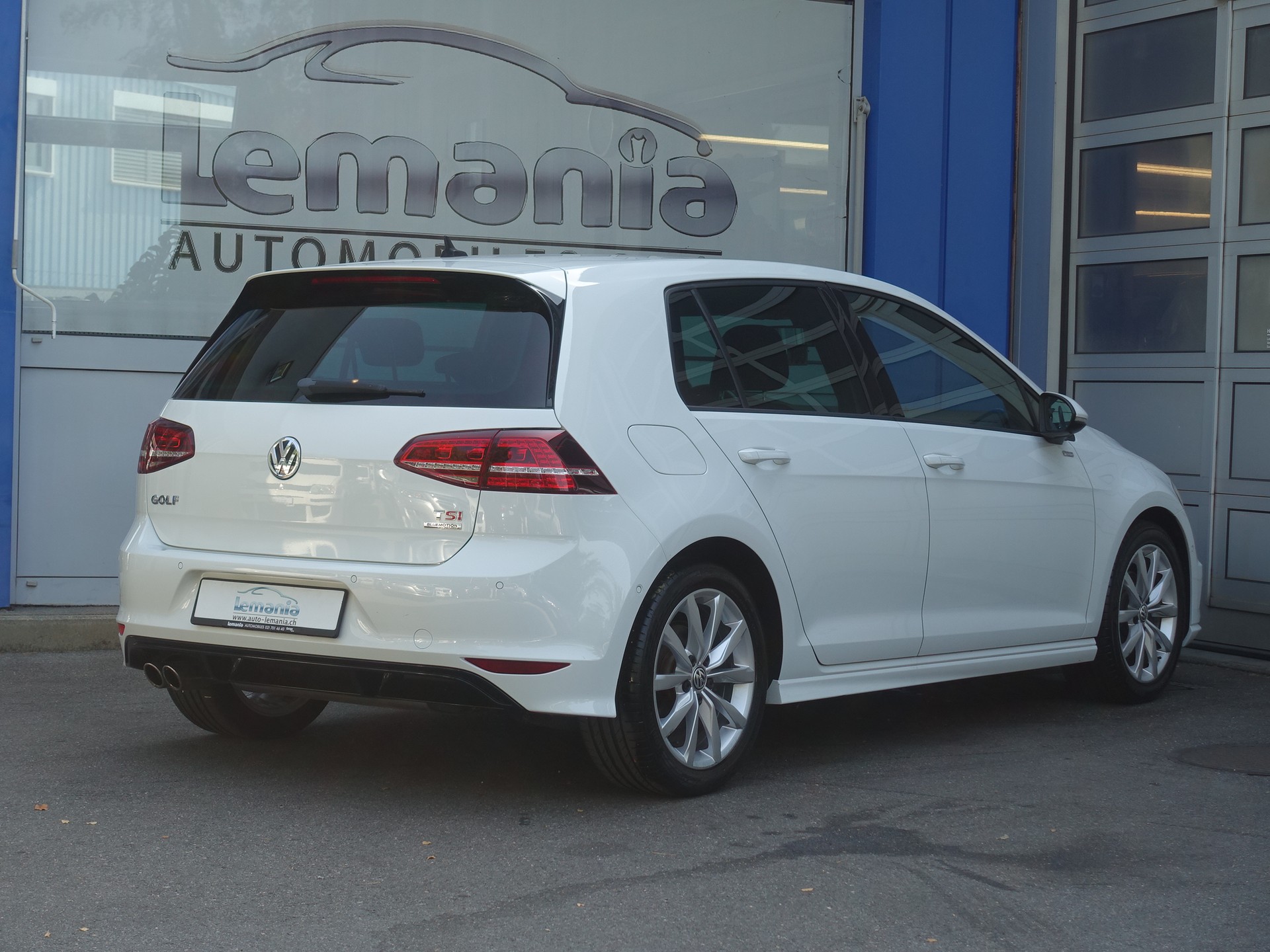 VW Golf 1.4 TSI R-Line Design-showroom-element-3