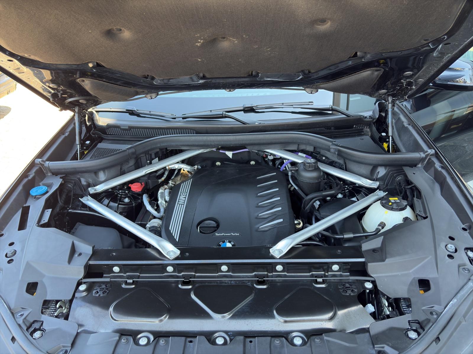 BMW X6 xDrive40d-image-19