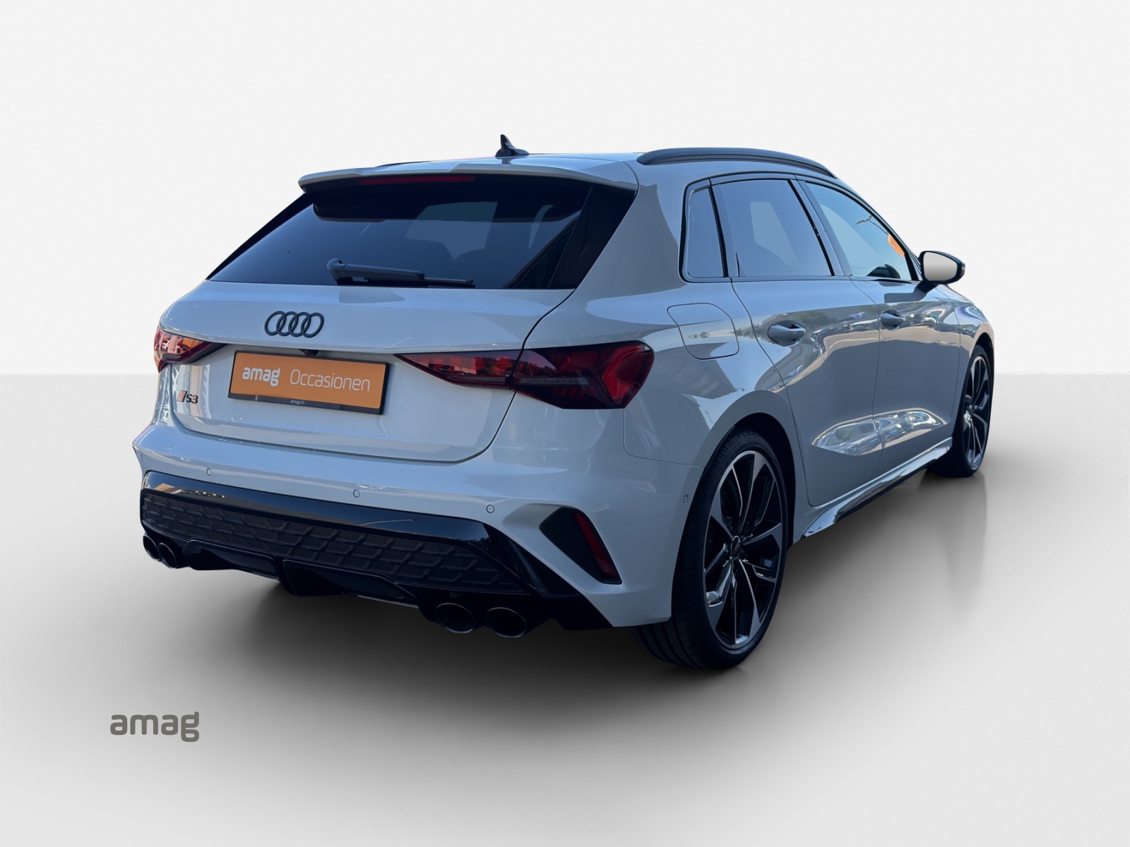 AUDI S3 Sportback TFSI quattro S-tronic-image-4