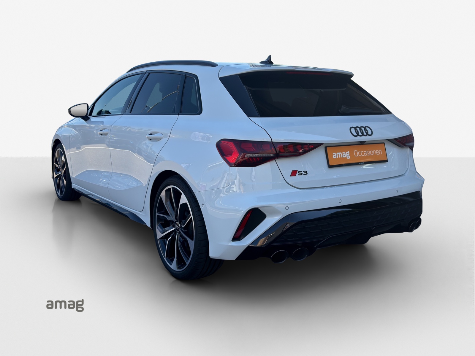 AUDI S3 Sportback TFSI quattro S-tronic-showroom-element-2