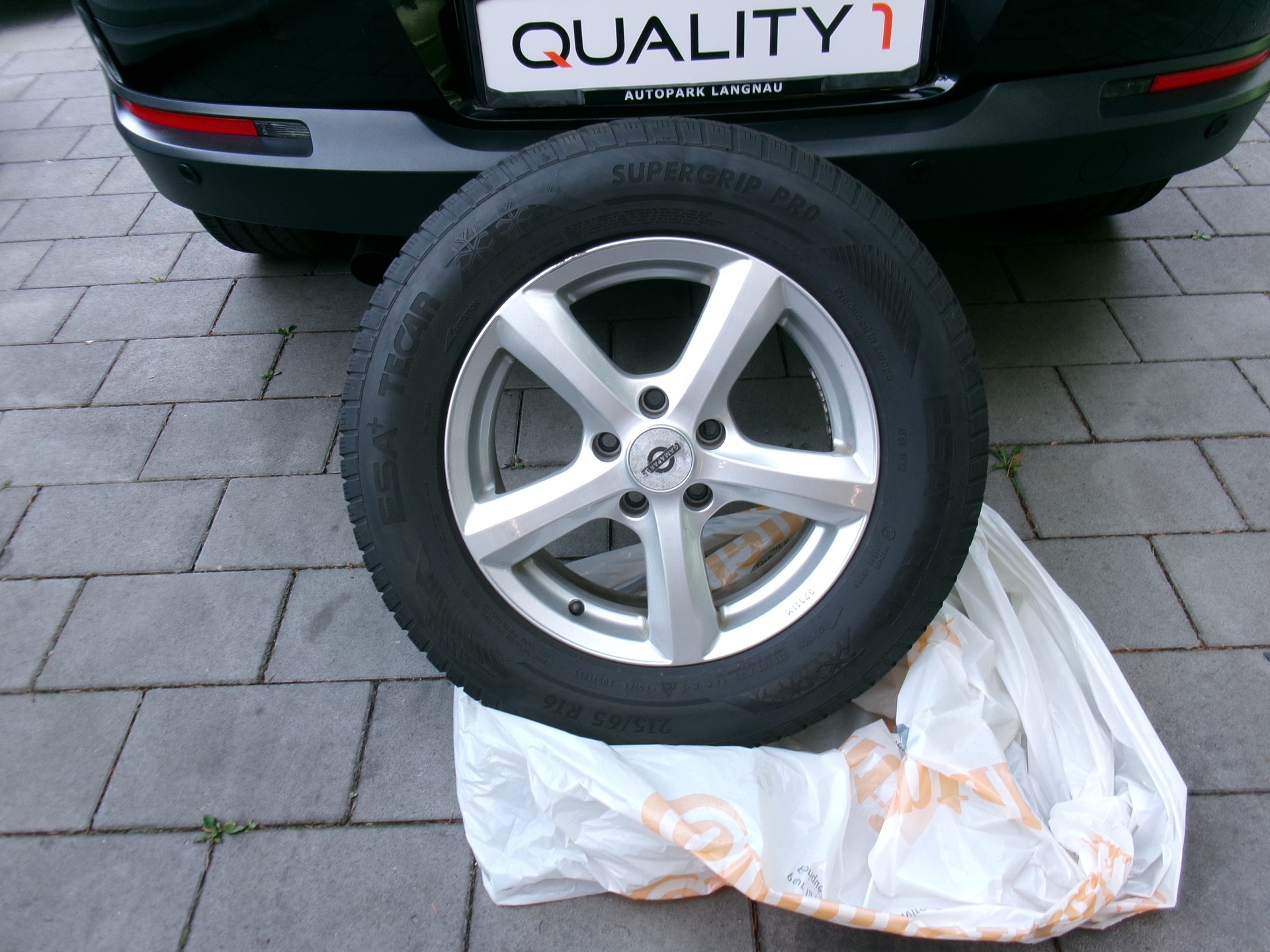 VW Tiguan 2.0 TDI BlueMotion Sport&Style 4Motion-image-10