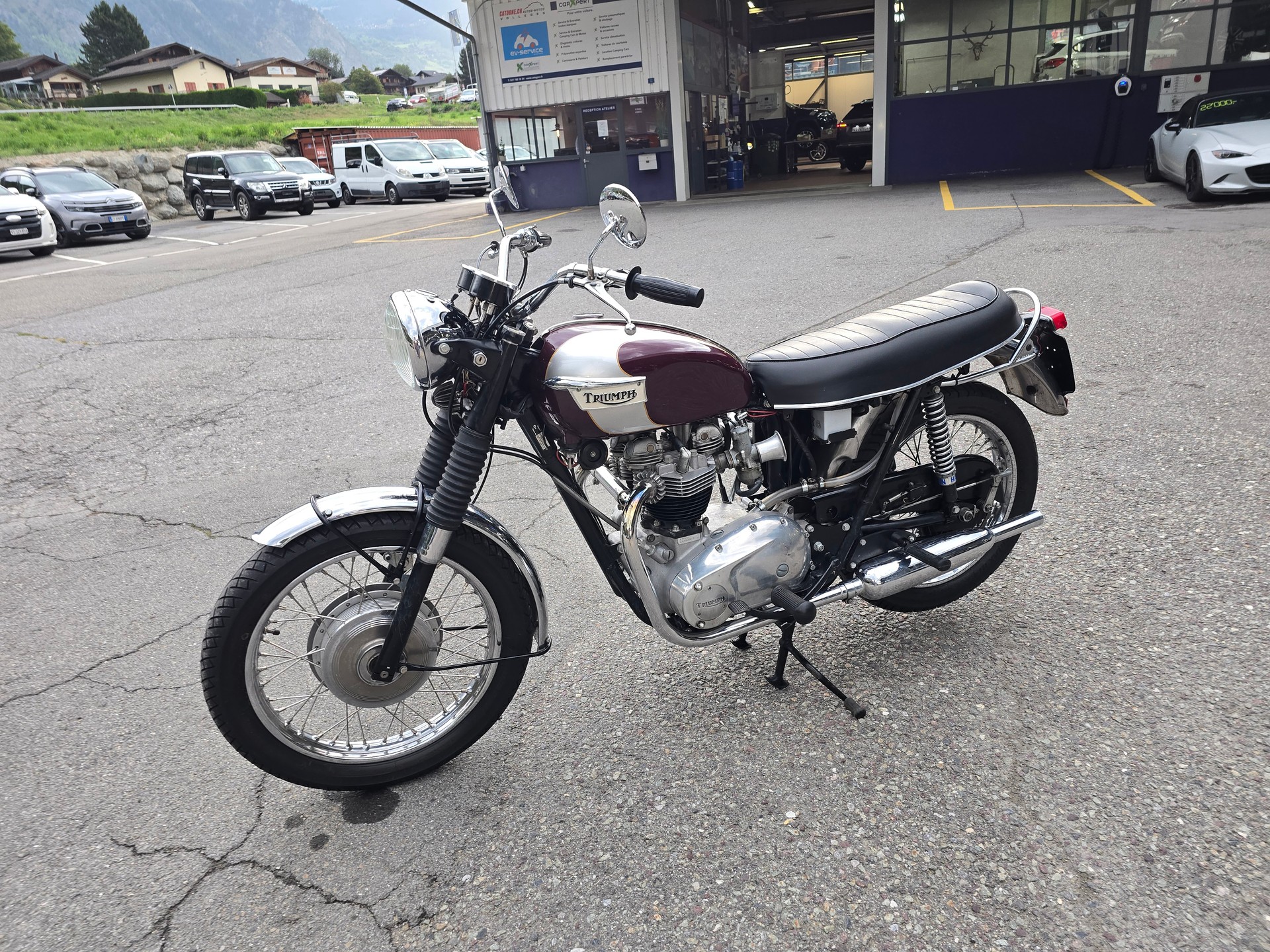 TRIUMPH Bonneville 120R-image-3