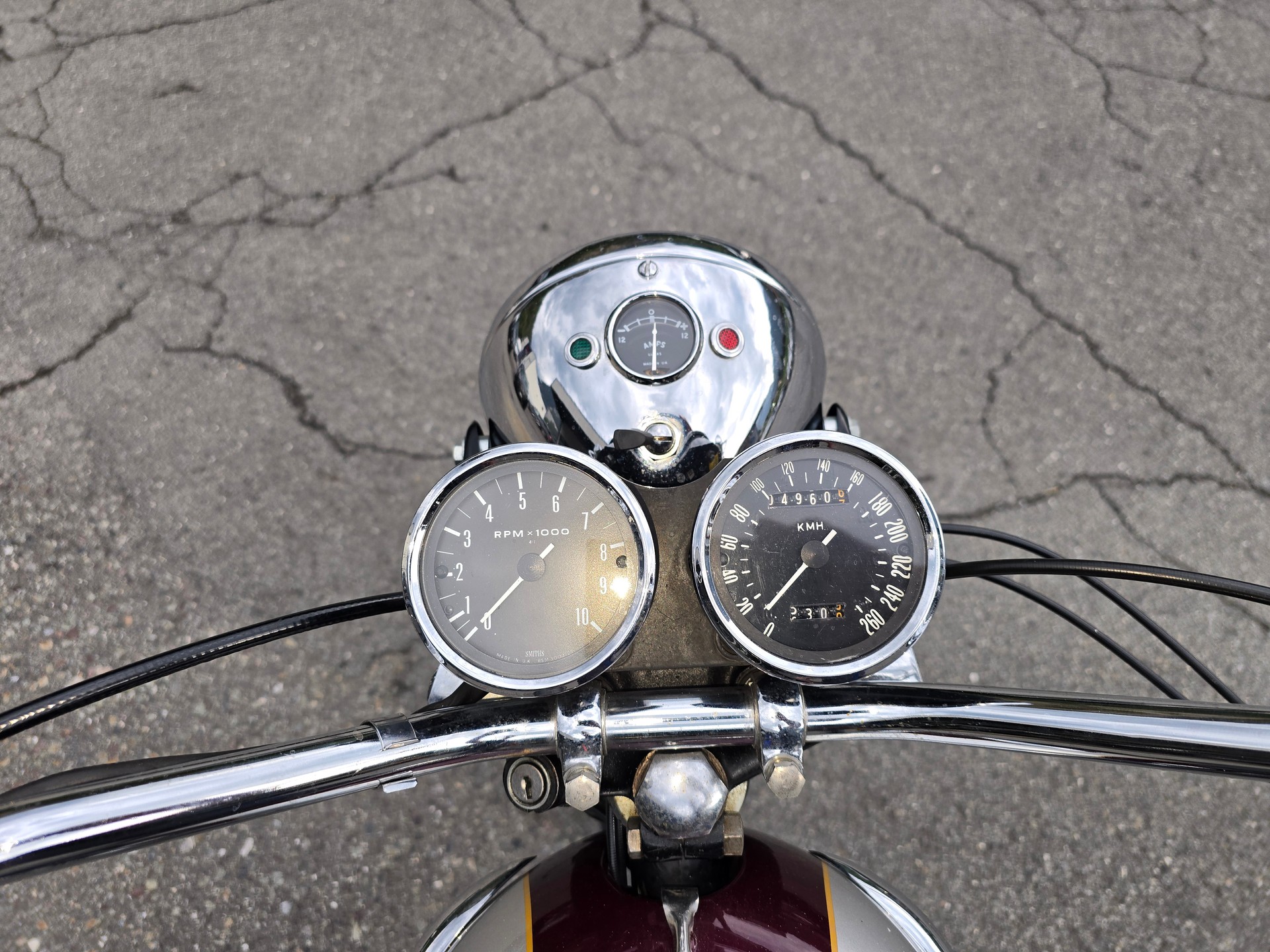 TRIUMPH Bonneville 120R-image-9