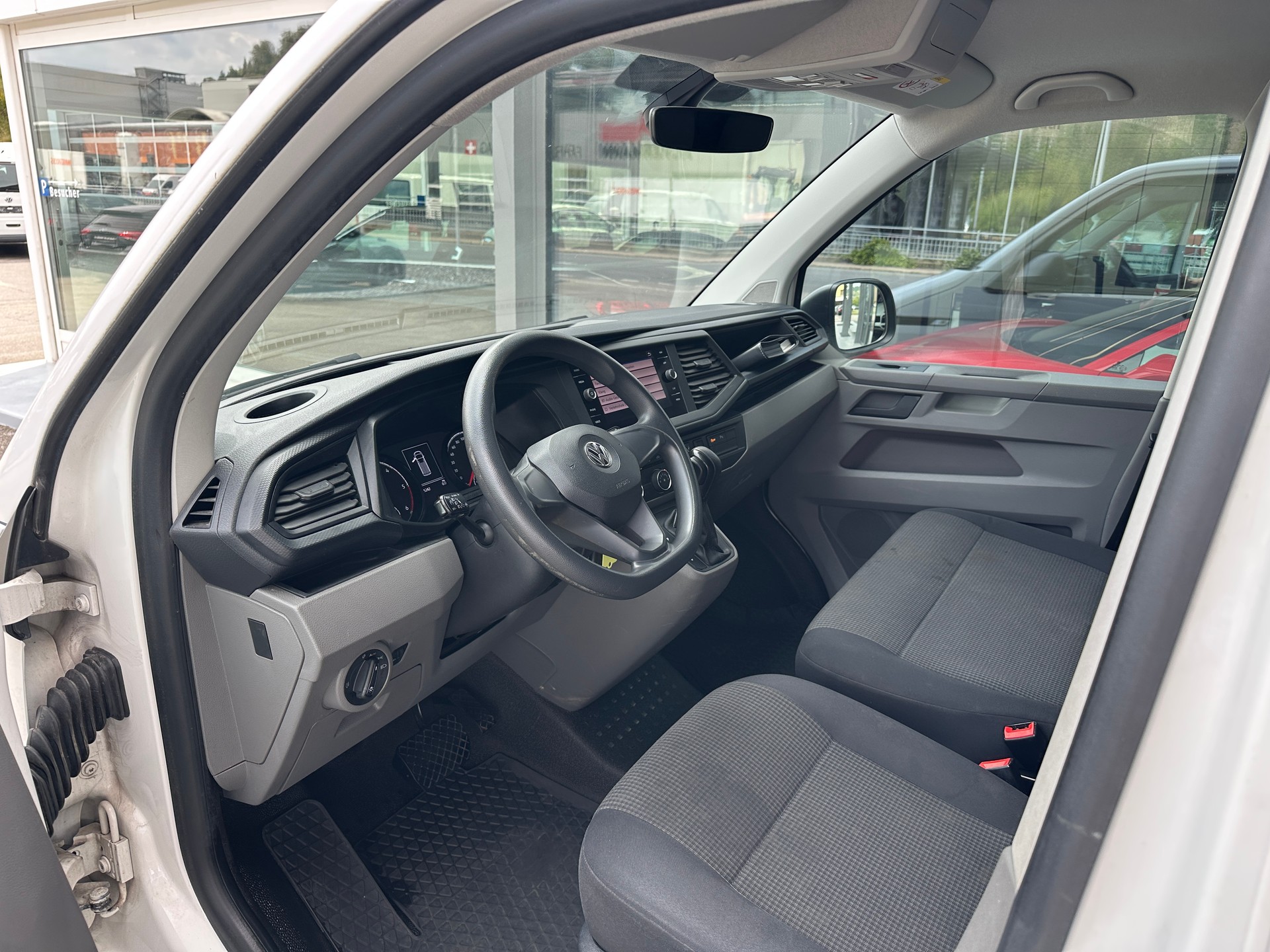 VW T6.1 2.0 TDI DSG 3000-showroom-element-2