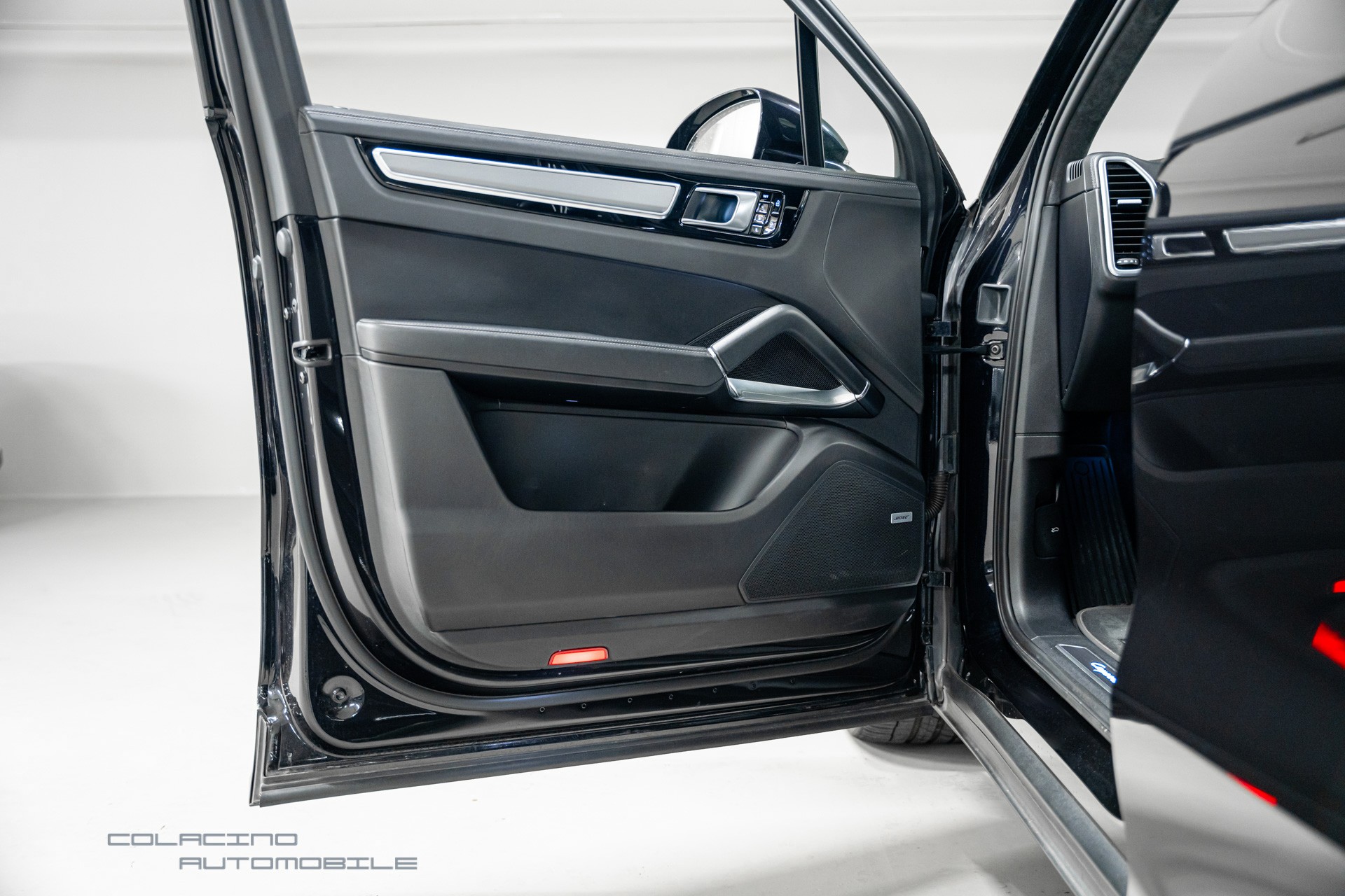 PORSCHE Cayenne Turbo-image-19