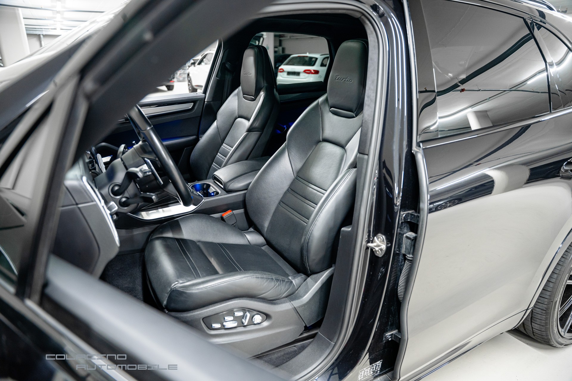 PORSCHE Cayenne Turbo-image-15