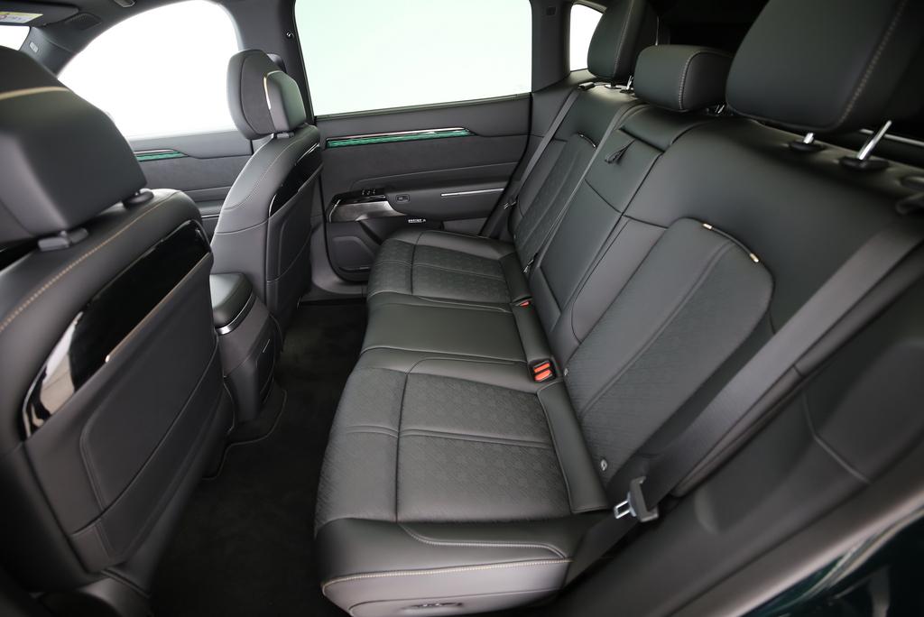 ZEEKR 7X Privilege AWD-image-7