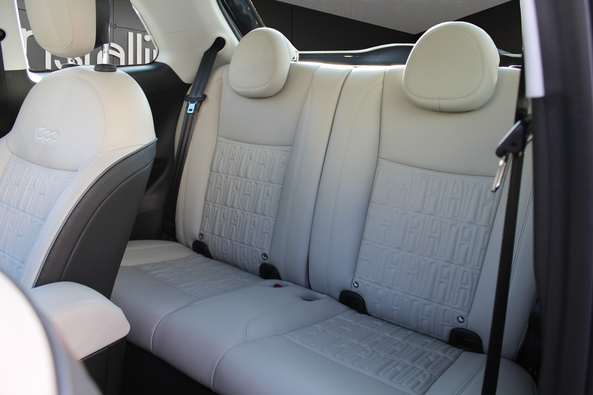 FIAT 500 La Prima-image-10