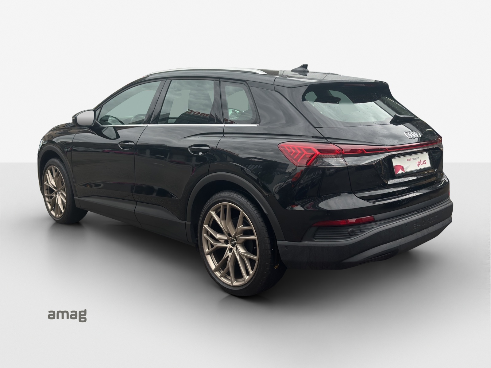 AUDI Q4 e-tron 40-showroom-element-2