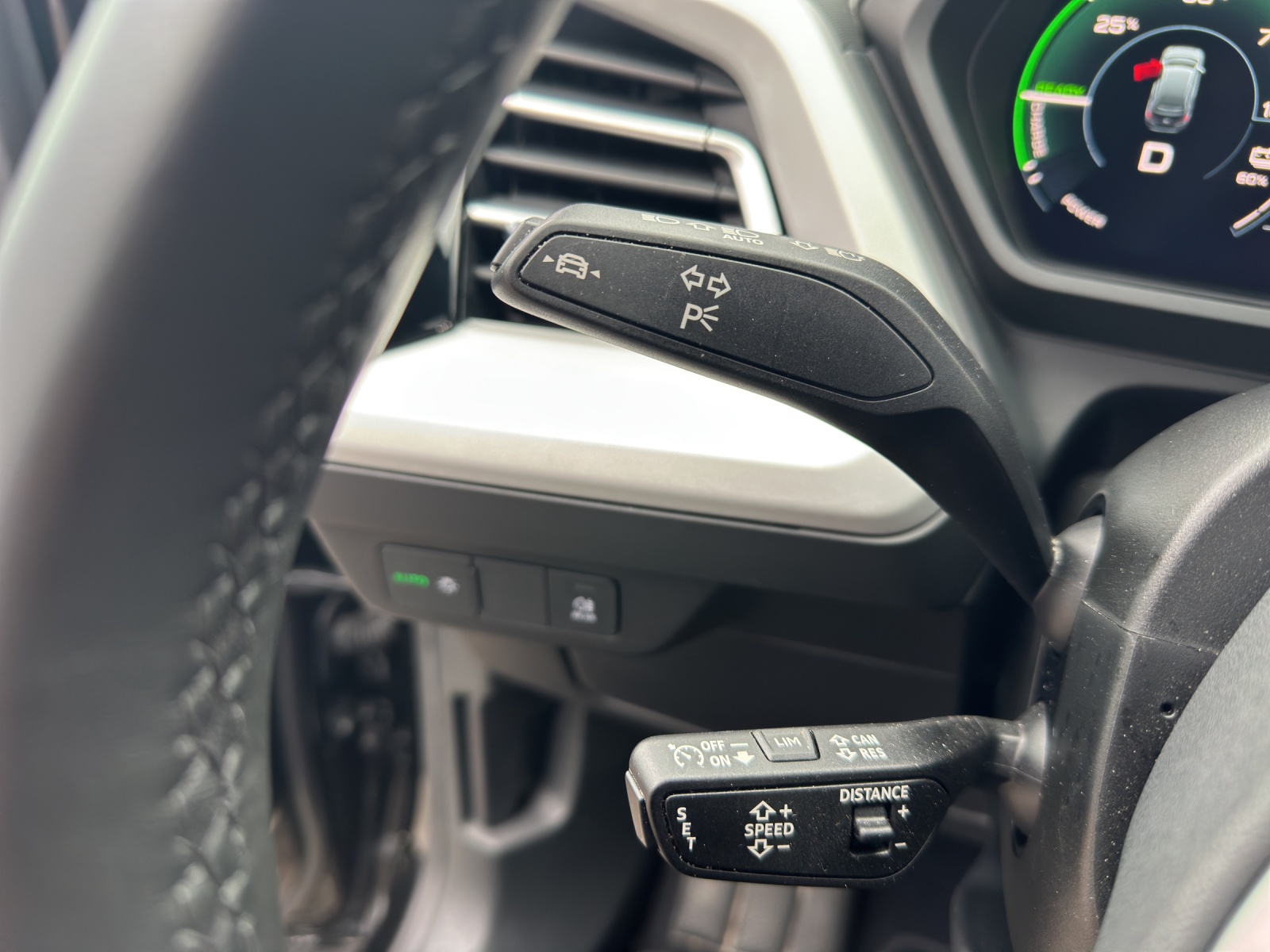 AUDI Q4 e-tron 40-image-14
