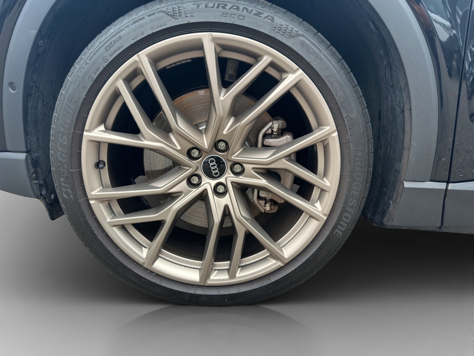 AUDI Q4 e-tron 40-image-16