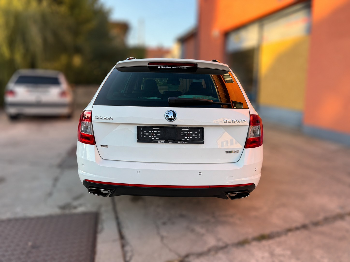 SKODA Octavia Combi 2.0 TSI RS DSG-showroom-element-3