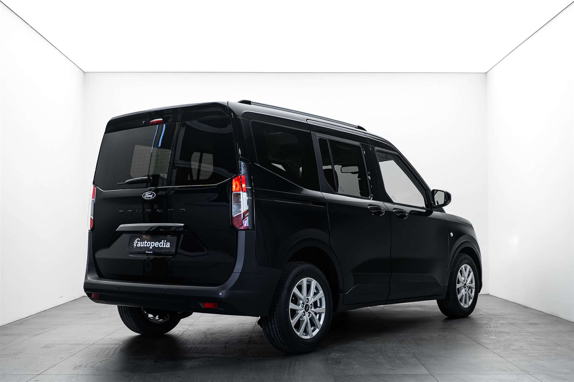 FORD Tourneo Courier 1.0 EcoBoost Titanium Automat-showroom-element-2