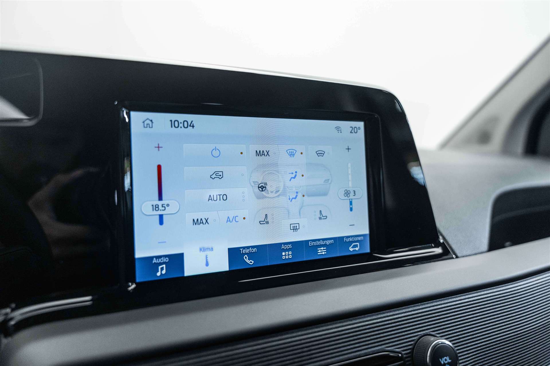 FORD Tourneo Courier 1.0 EcoBoost Titanium Automat-image-22