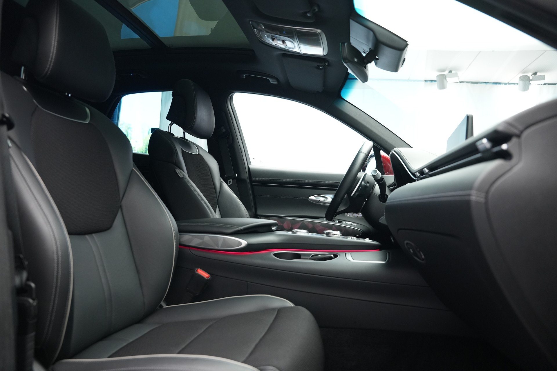 GENESIS GV70 2.5 TGDI Premium AT8 AWD-image-13
