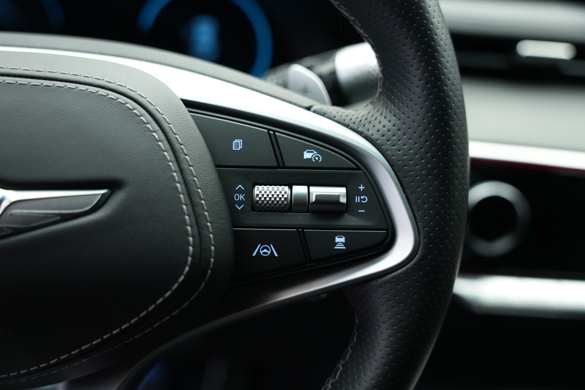 GENESIS GV70 2.5 TGDI Premium AT8 AWD-image-27