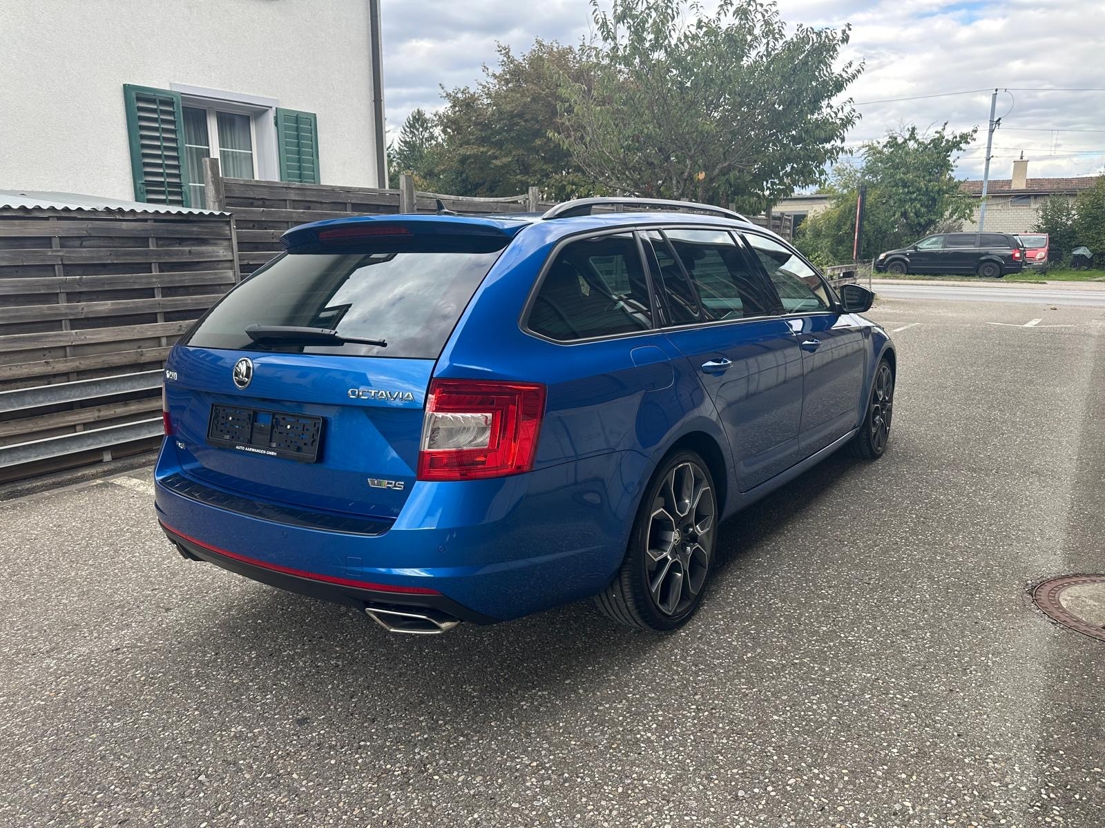 SKODA Octavia Combi 2.0 TDI RS 4x4 DSG-showroom-element-2