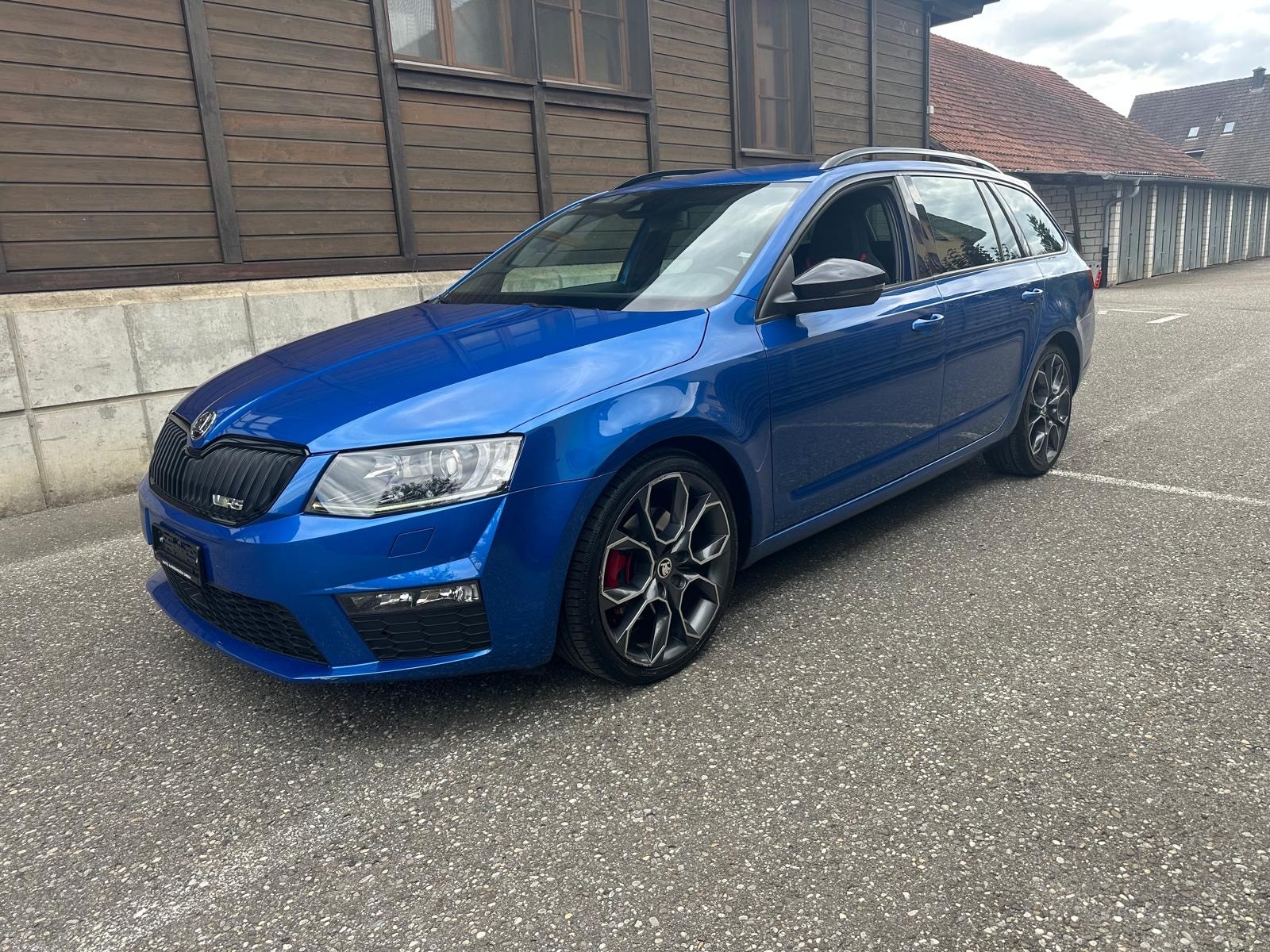 SKODA Octavia Combi 2.0 TDI RS 4x4 DSG-showroom-element-1