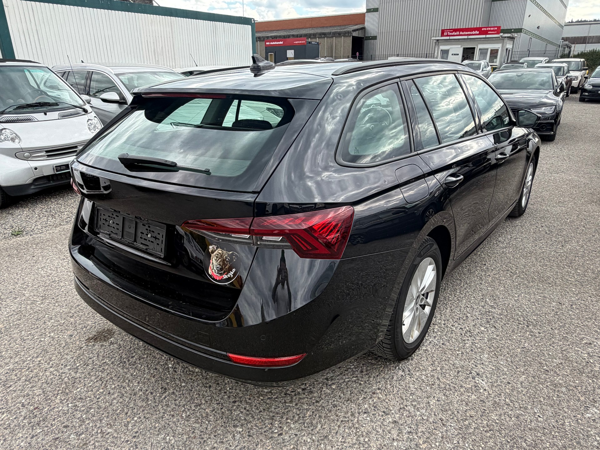 SKODA Octavia Combi 2.0 TDI DSG Ambition-showroom-element-3