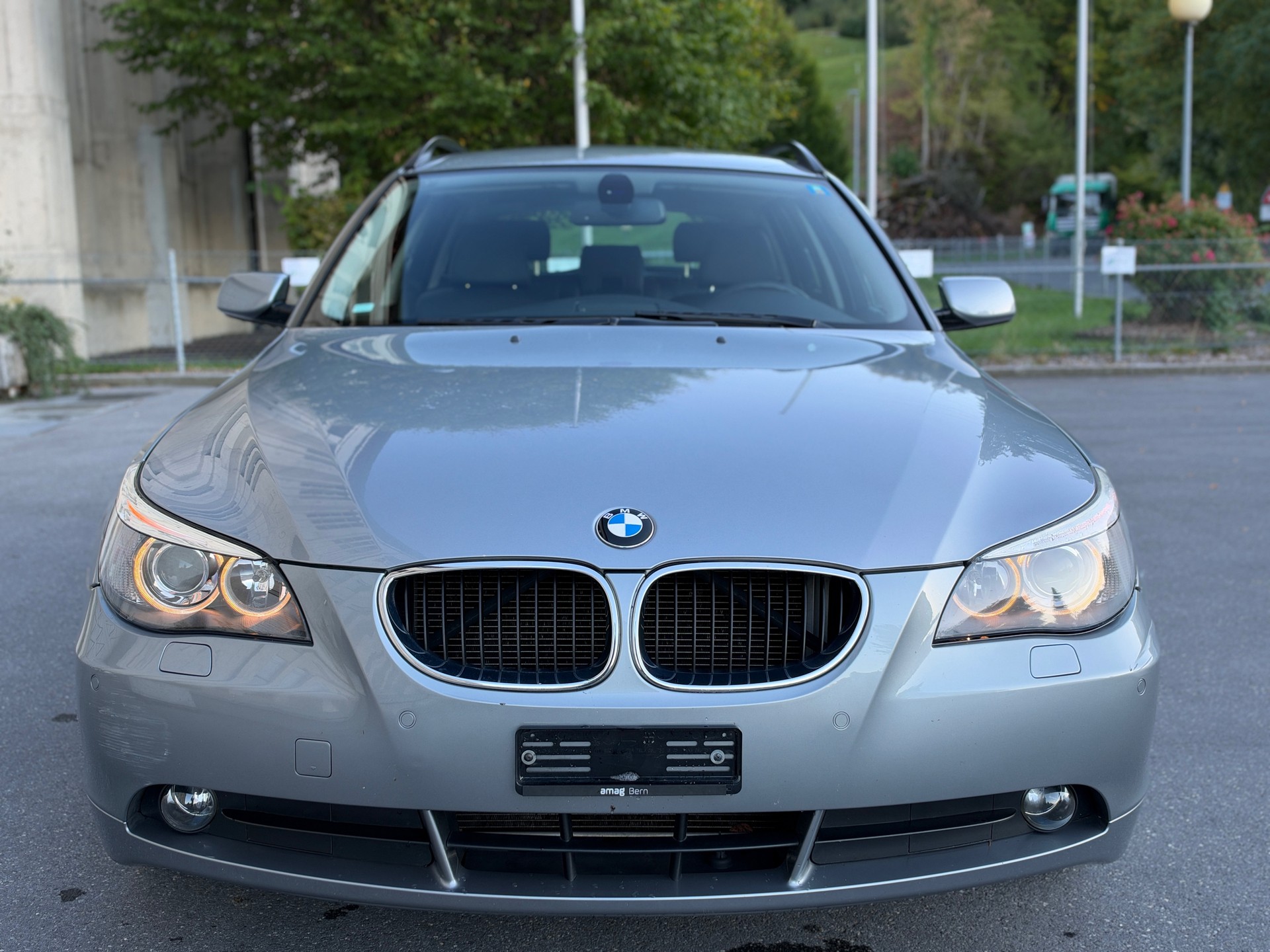BMW 523i Touring-image-3