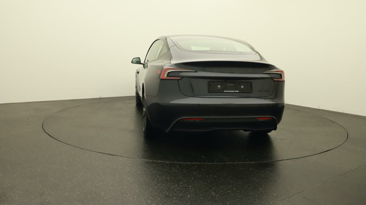 TESLA Model 3 Long Range Dual Motor AWD-showroom-element-3