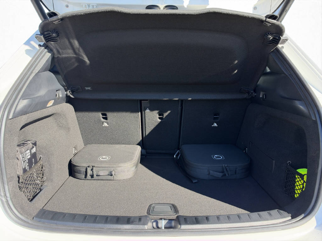 MERCEDES-BENZ GLA 250 e Progressive Line EQ Star-image-8