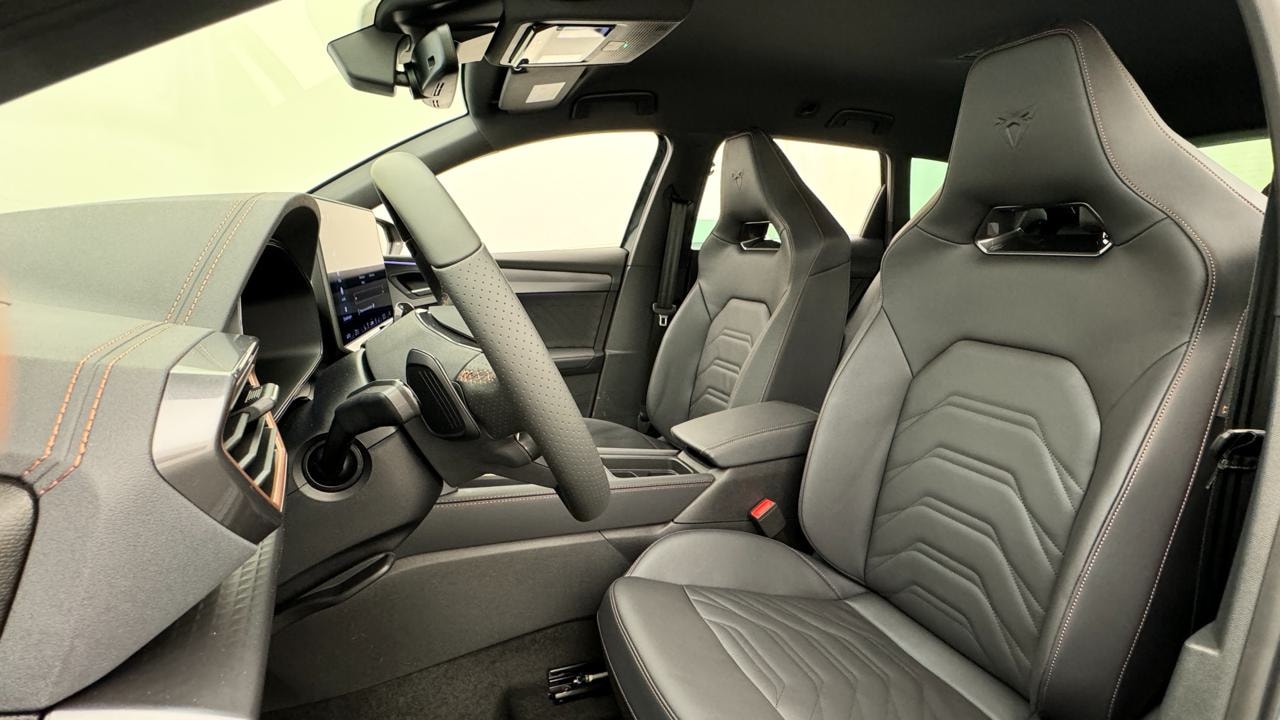 CUPRA LEON ST 1.5 e-HYBRID pHEV VZ DSG-image-4