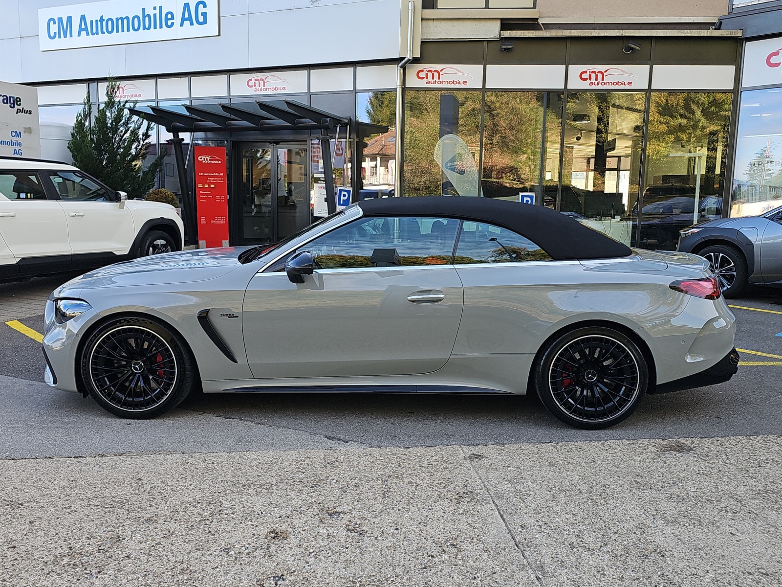MERCEDES-BENZ CLE AMG 53 Cabrio 4Matic+ 9G-Tronic-image-9