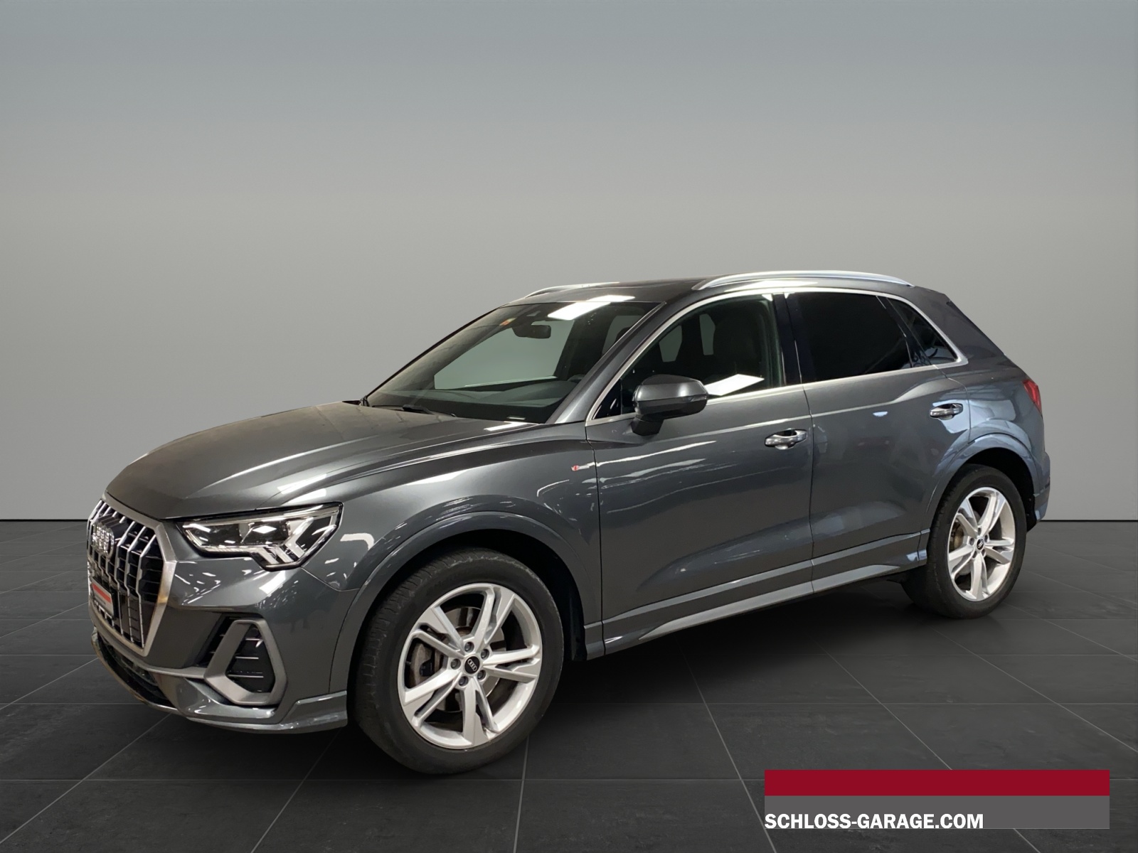AUDI Q3 2.0 40 S-LINE TFSI