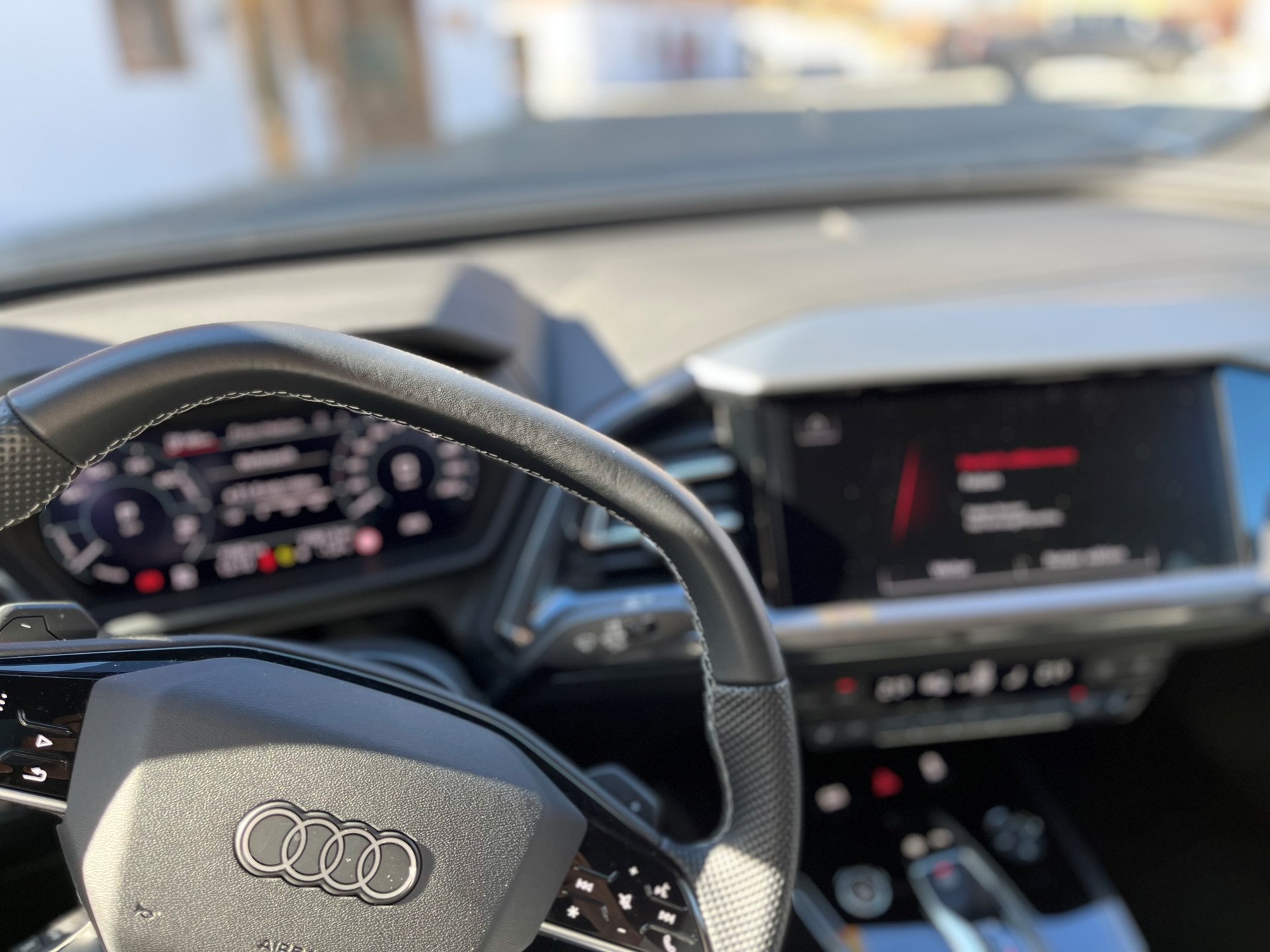 AUDI Q4 Sportback e-tron 50 quattro-image-1
