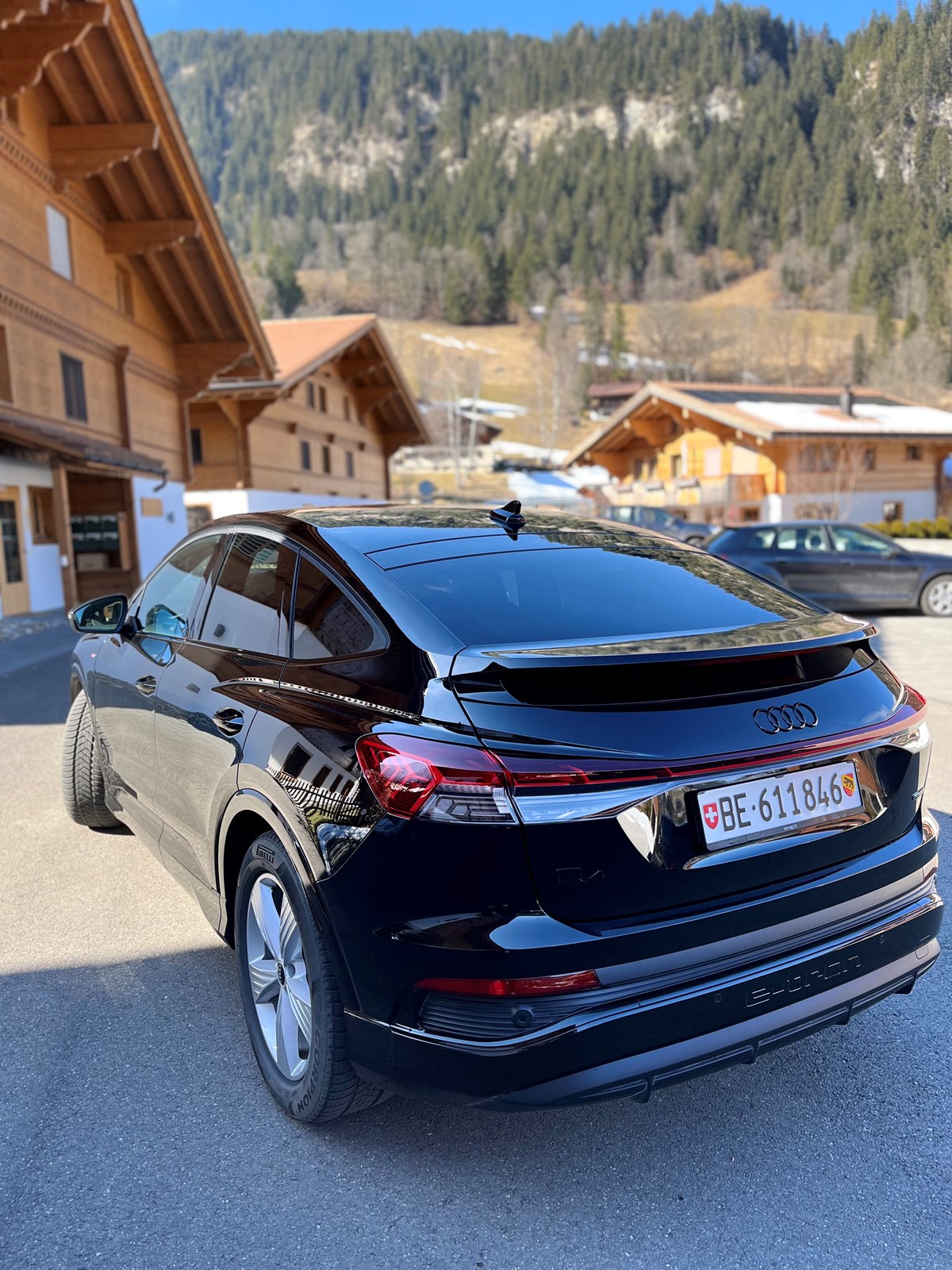 AUDI Q4 Sportback e-tron 50 quattro-image-4