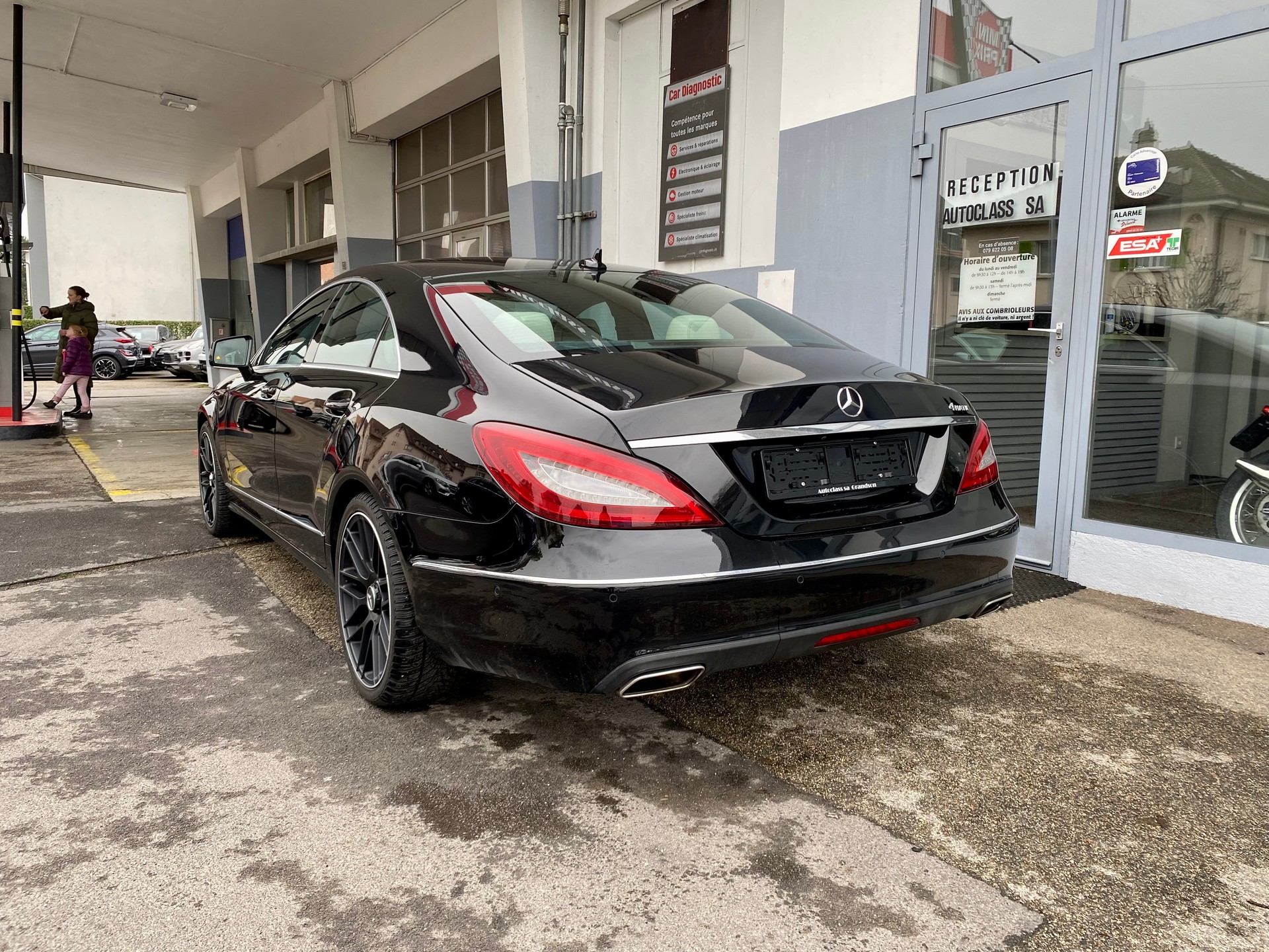 MERCEDES-BENZ CLS 400 4Matic 9G-Tronic-showroom-element-2