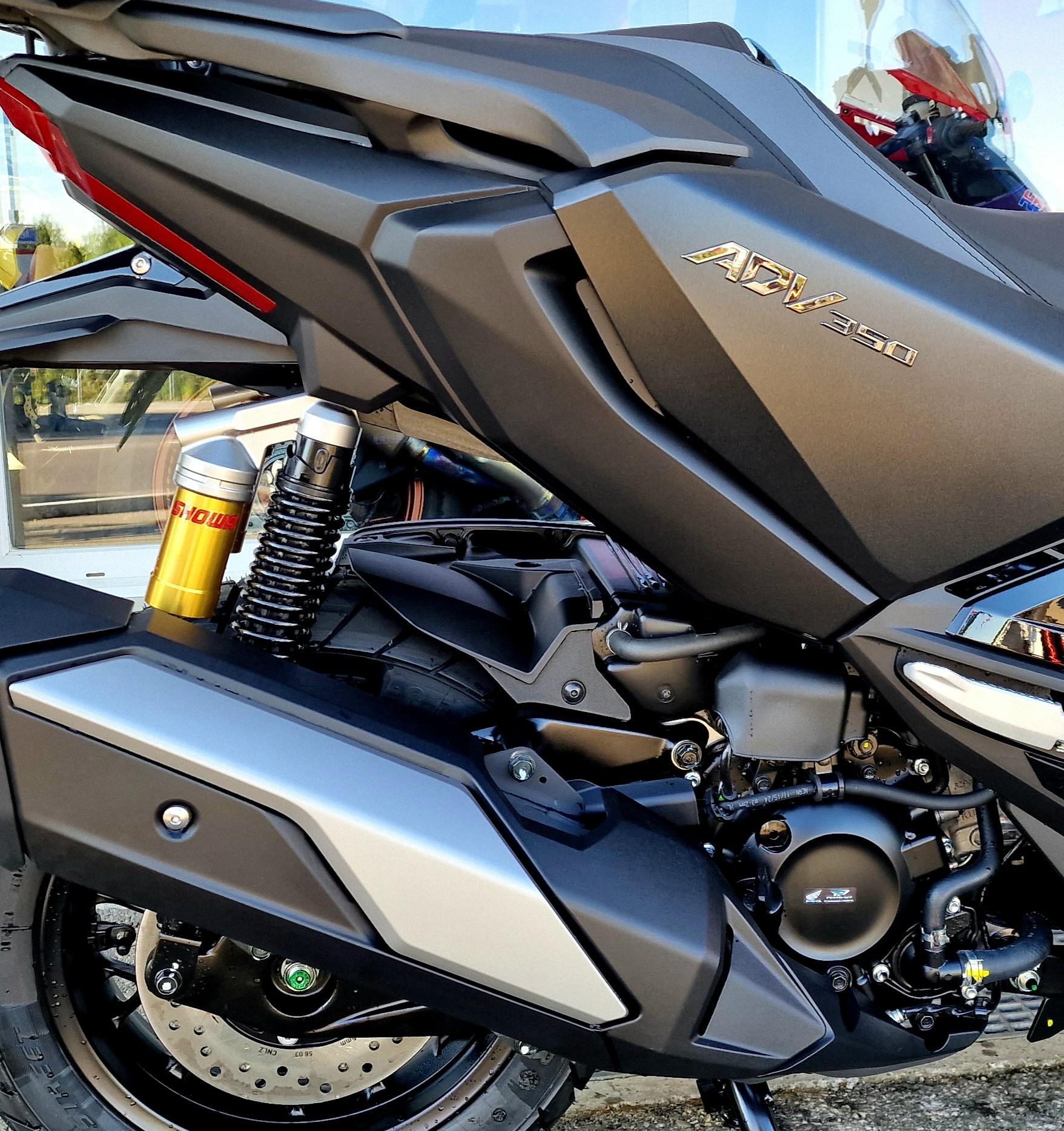 HONDA ADV 350 - TFT Konnektivität - 2026-showroom-element-3