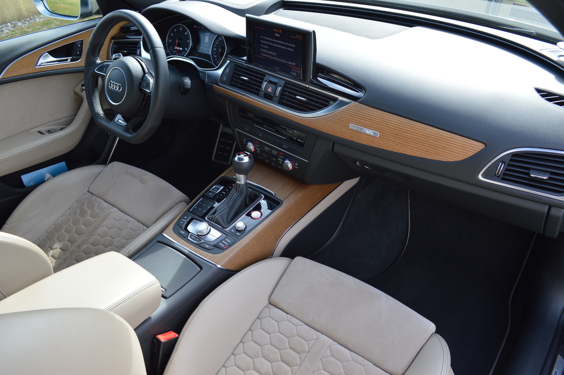 AUDI RS6 Avant 4.0 TFSI V8 performance quattro-image-9