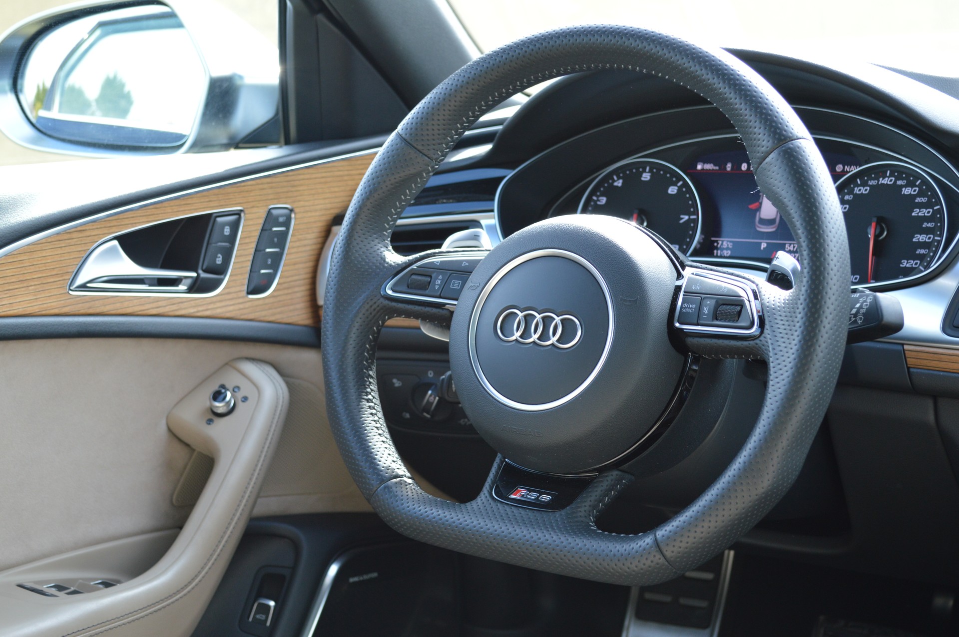 AUDI RS6 Avant 4.0 TFSI V8 performance quattro-image-10