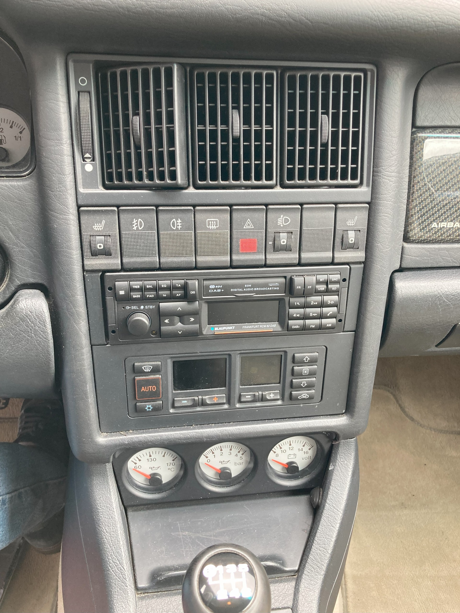 AUDI Coupé S2 quattro Turbo-image-18