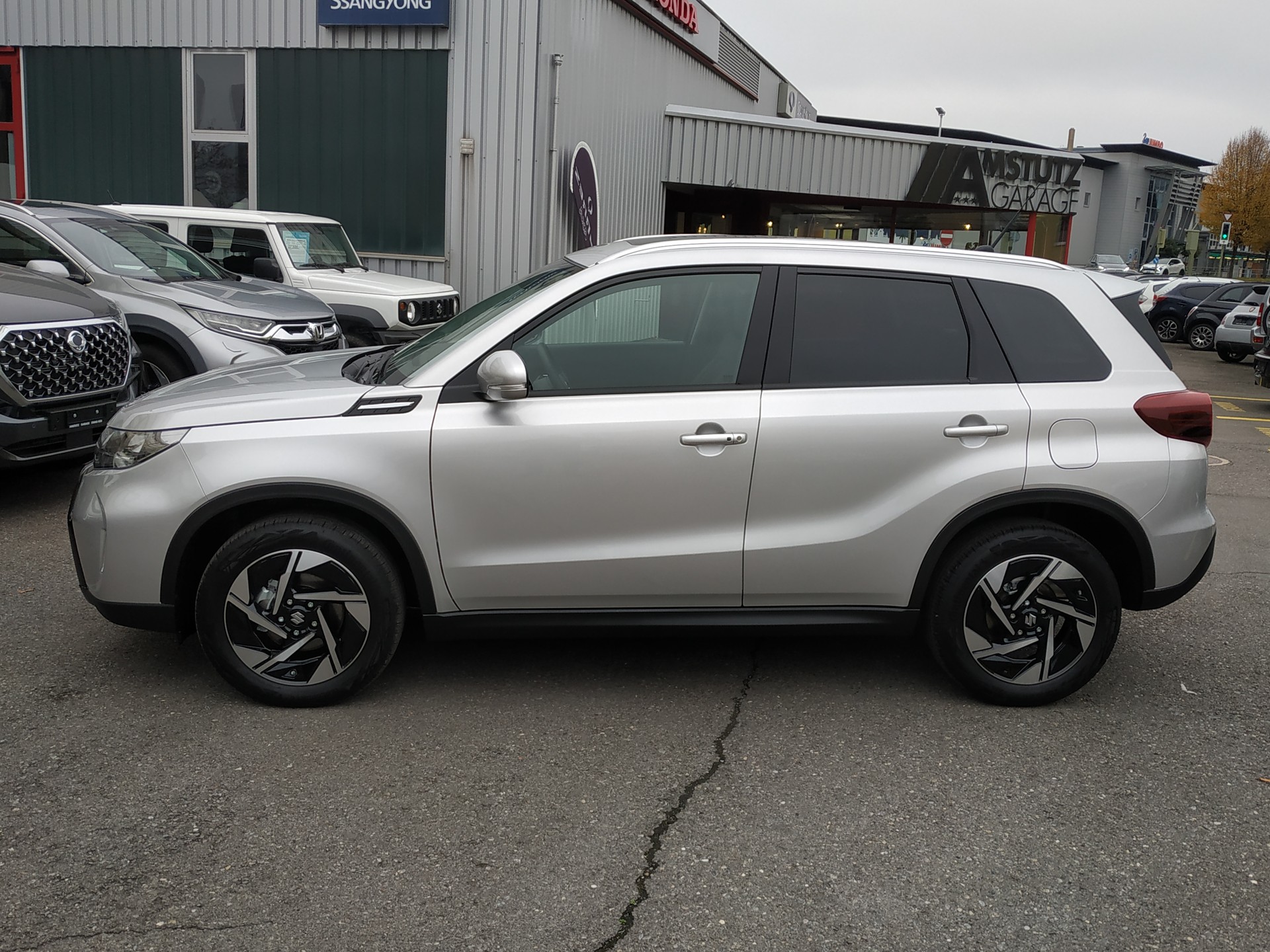 SUZUKI Vitara 1.4 Boosterjet Compact Top 4x4 Hybrid-image-6