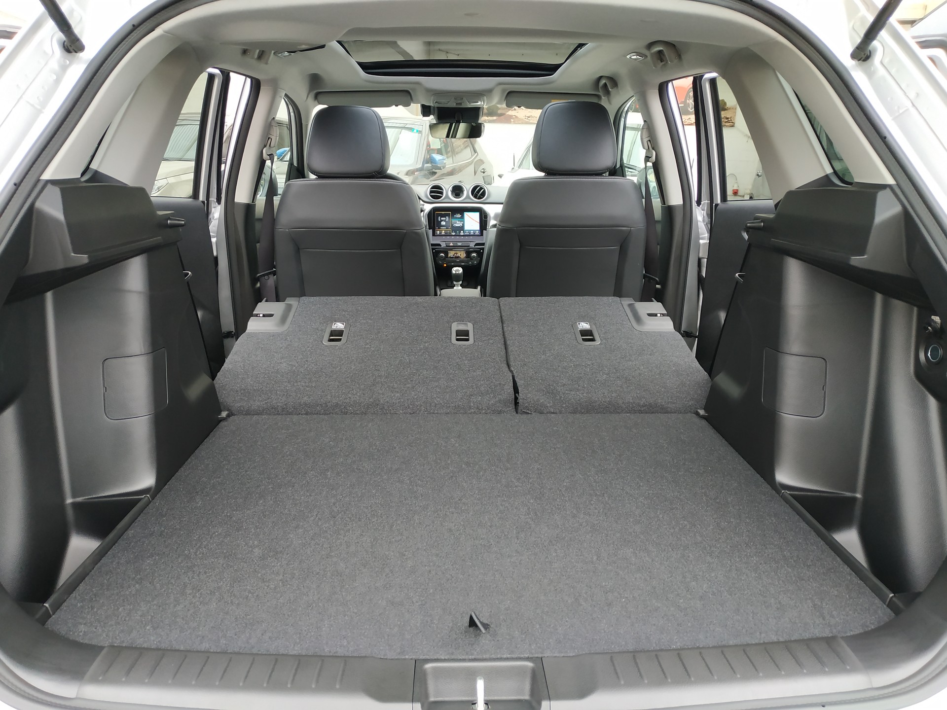 SUZUKI Vitara 1.4 Boosterjet Compact Top 4x4 Hybrid-image-21