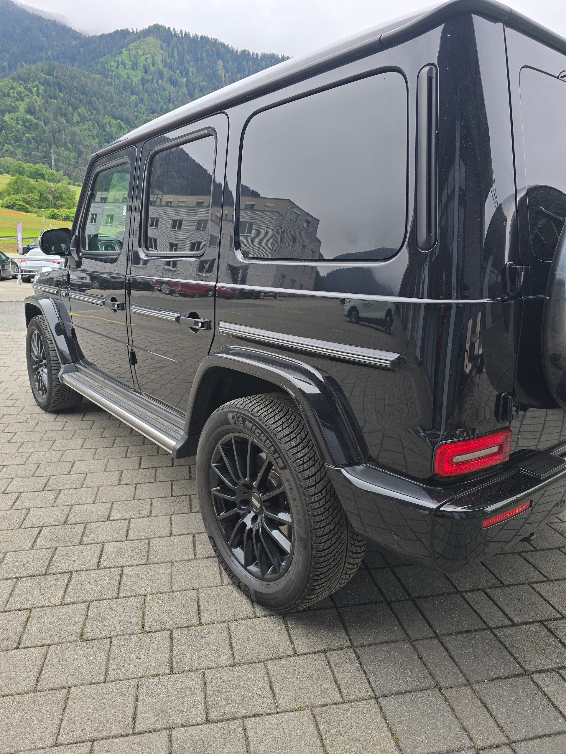 MERCEDES-BENZ G 400-image-2