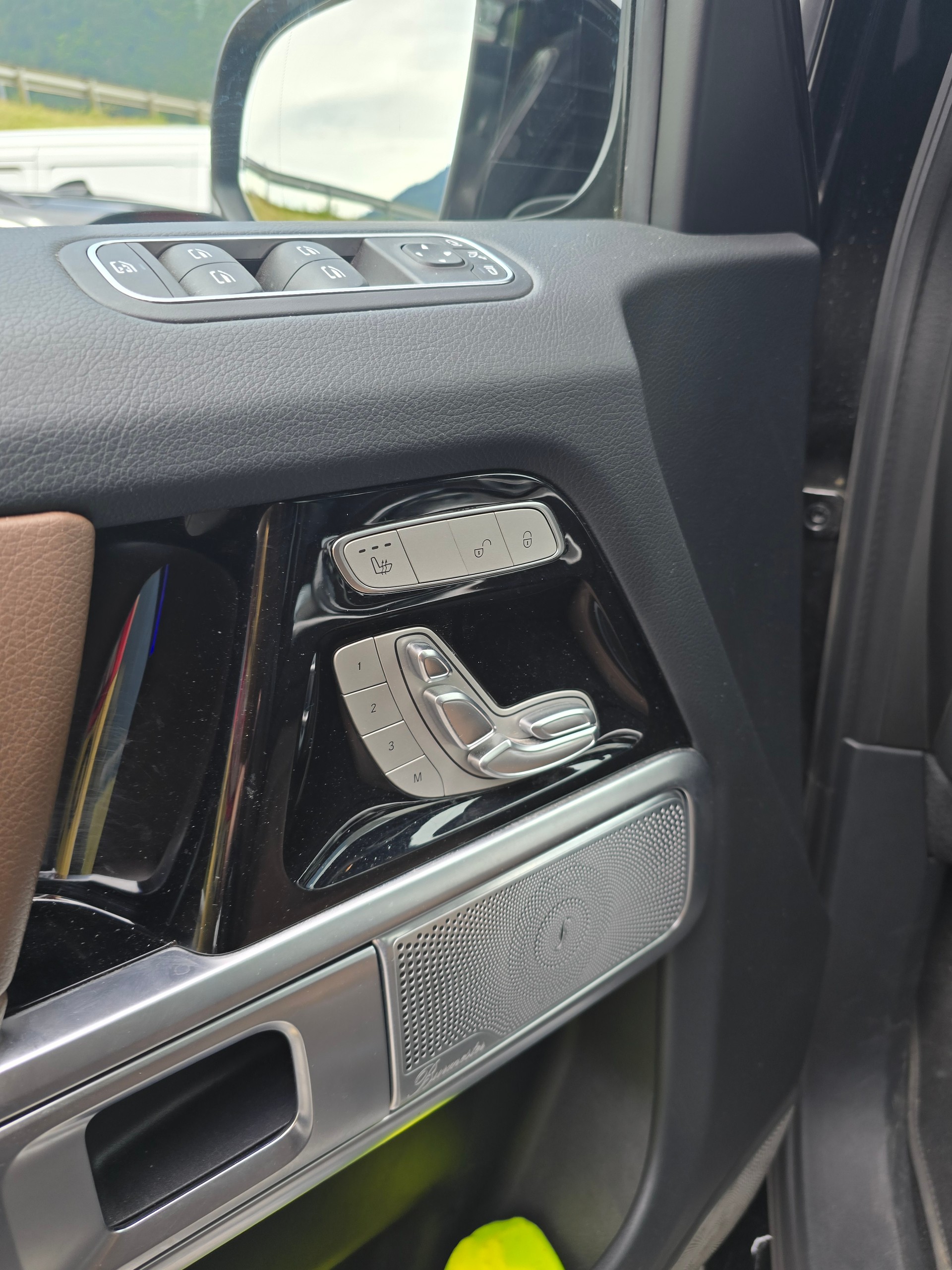 MERCEDES-BENZ G 400-image-7