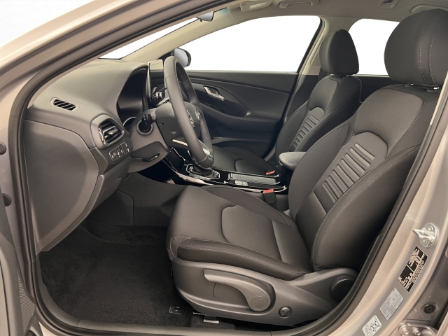 HYUNDAI i30 Wagon 1.5 T-GDi Amplia-image-4