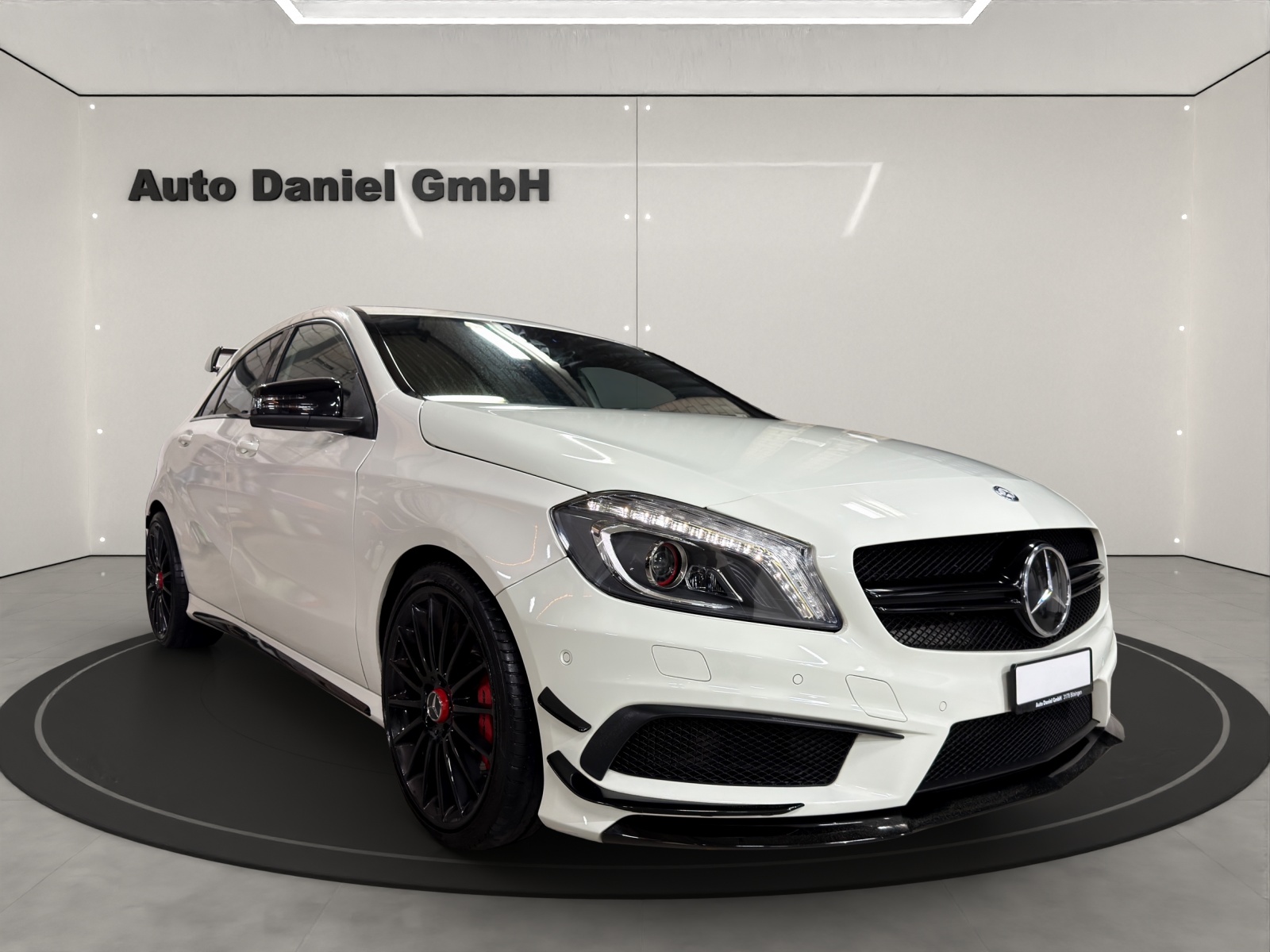 MERCEDES-BENZ A 45 AMG 4Matic Speedshift 7G-DCT-showroom-element-3
