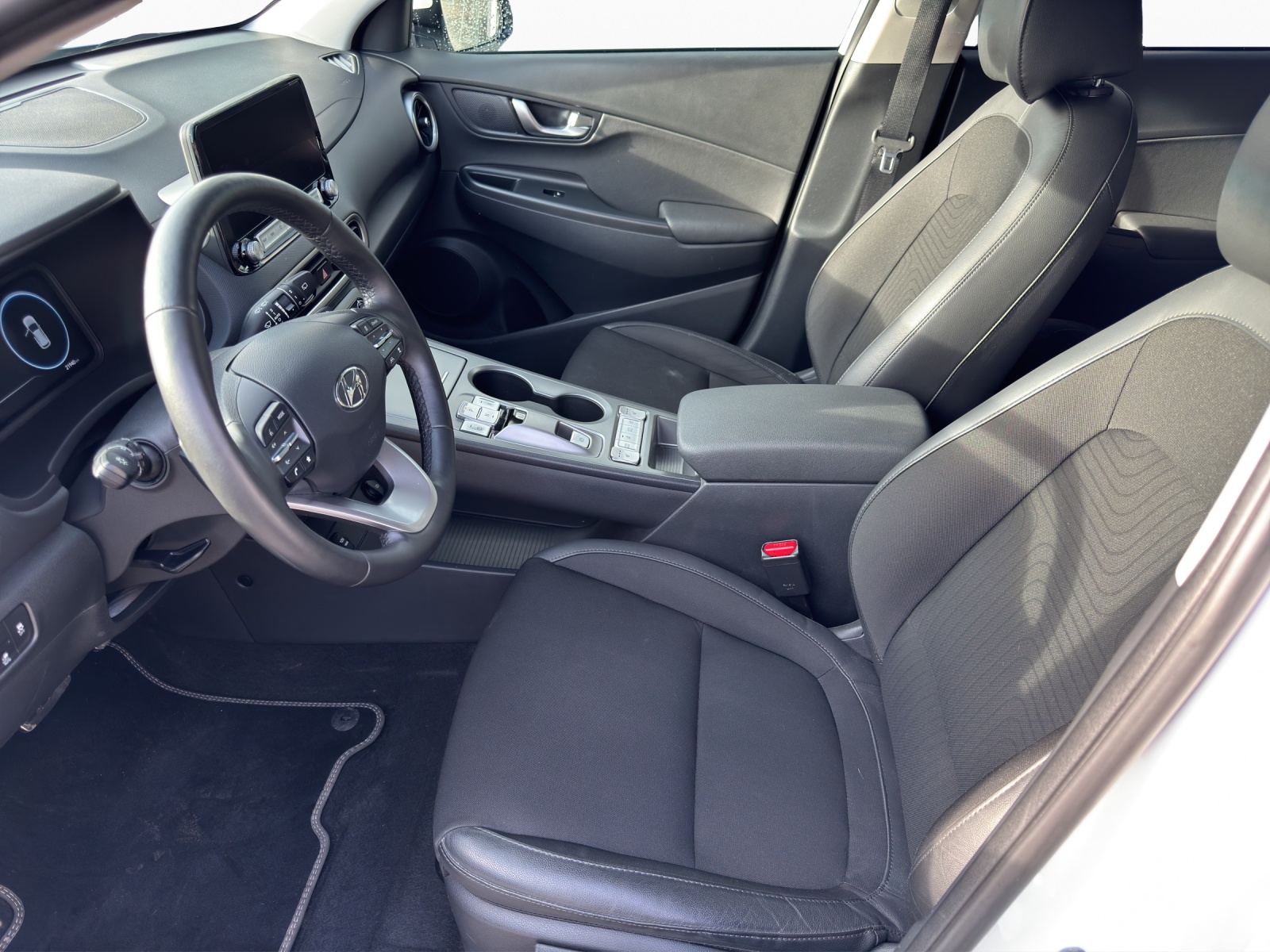 HYUNDAI Kona Electric Amplia-image-9