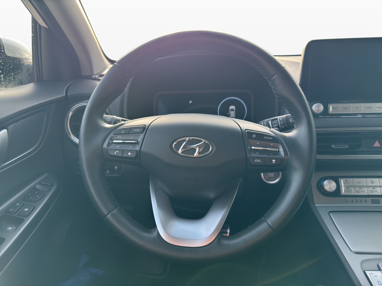 HYUNDAI Kona Electric Amplia-image-12