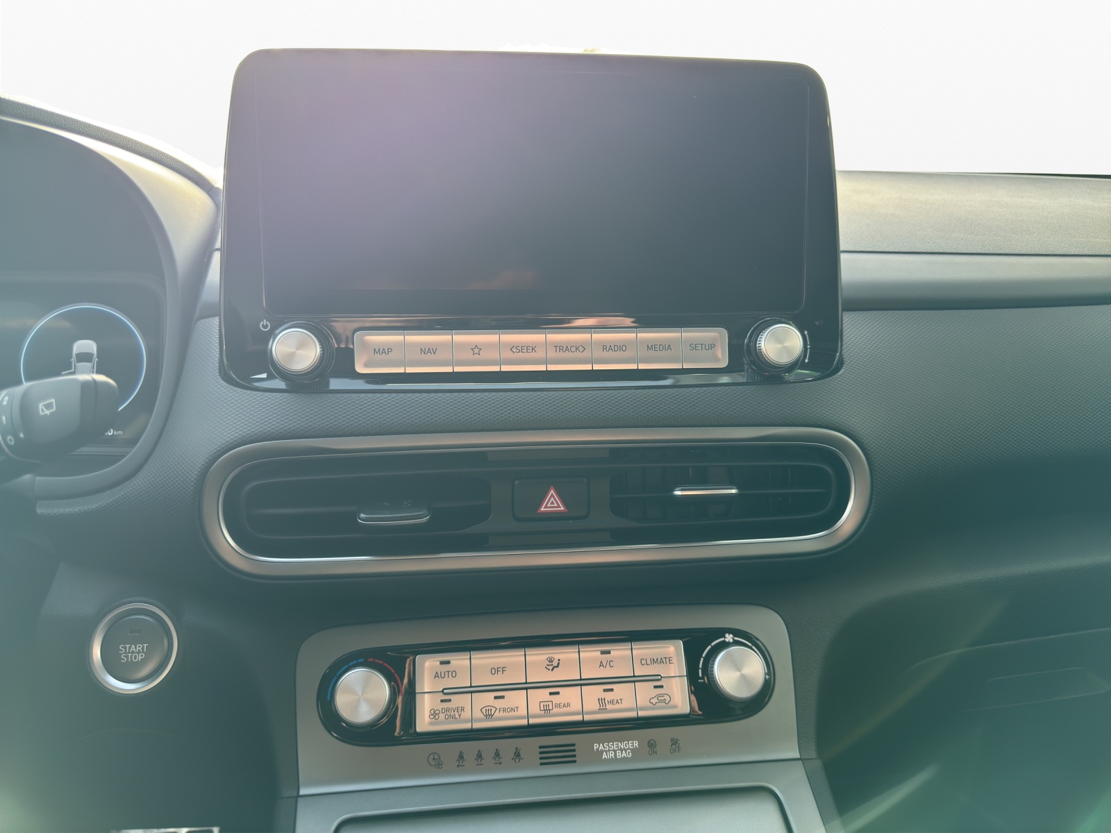 HYUNDAI Kona Electric Amplia-image-14