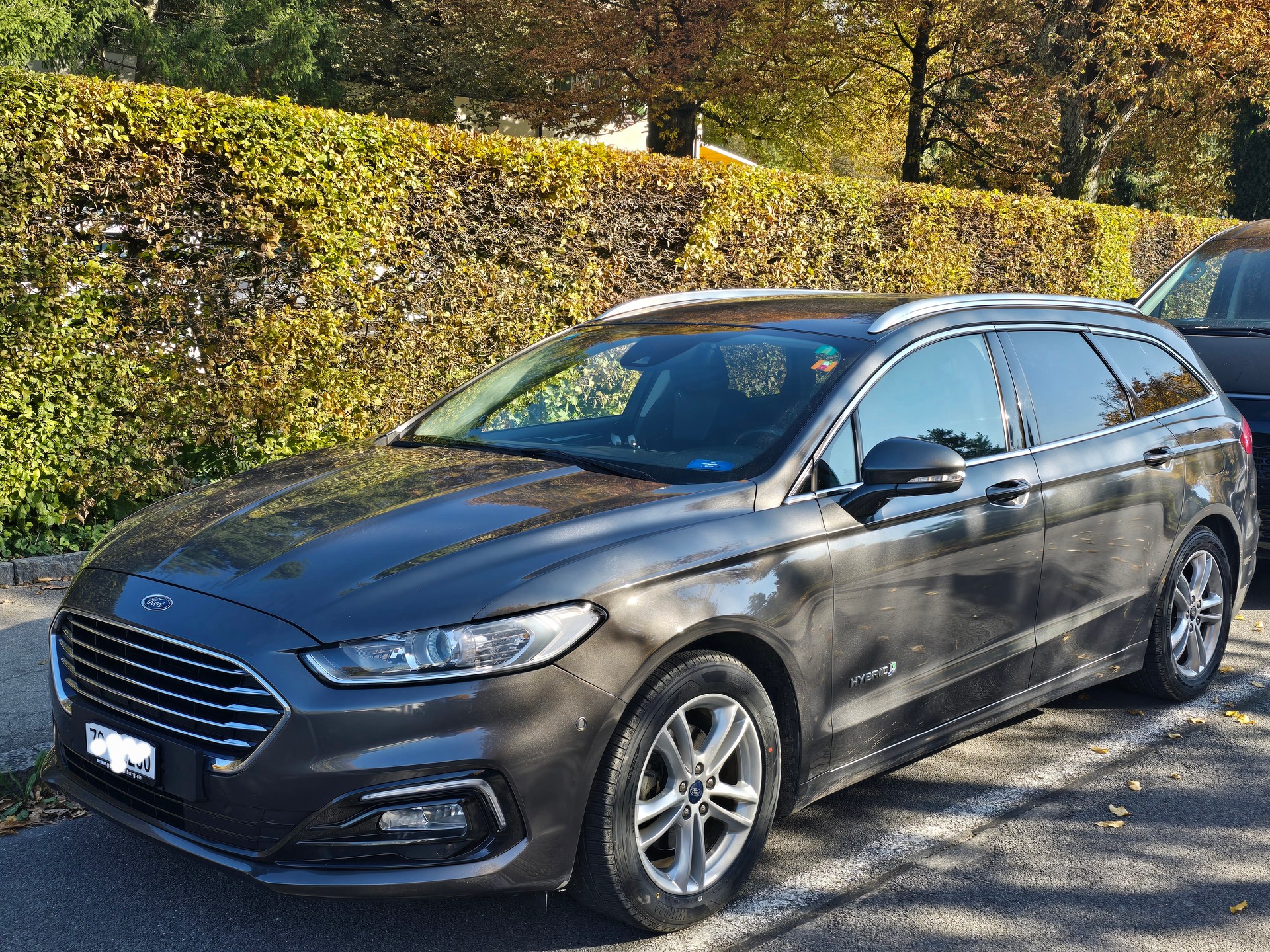 FORD Titanium-image-0