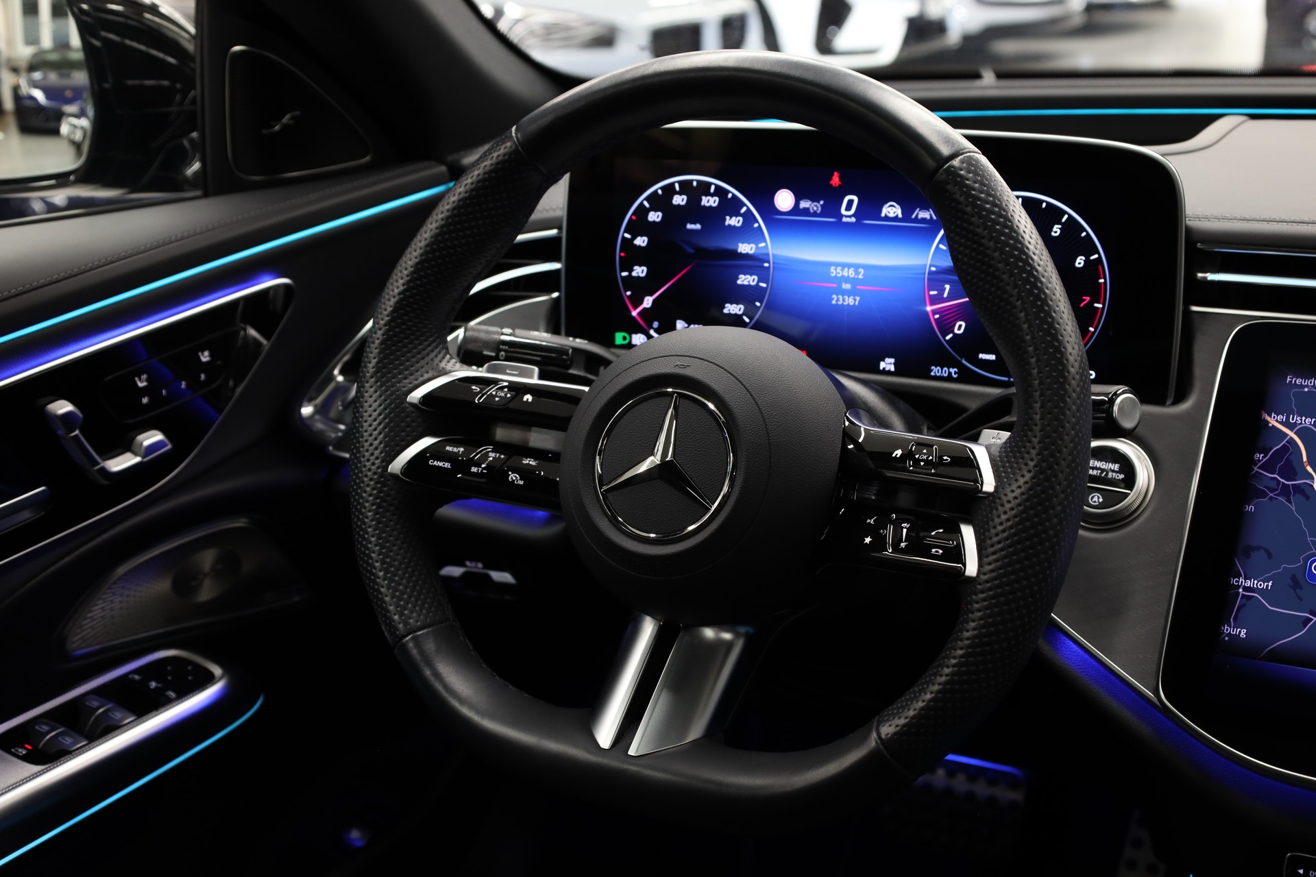 MERCEDES-BENZ E 200 AMG Line 4matic-image-20