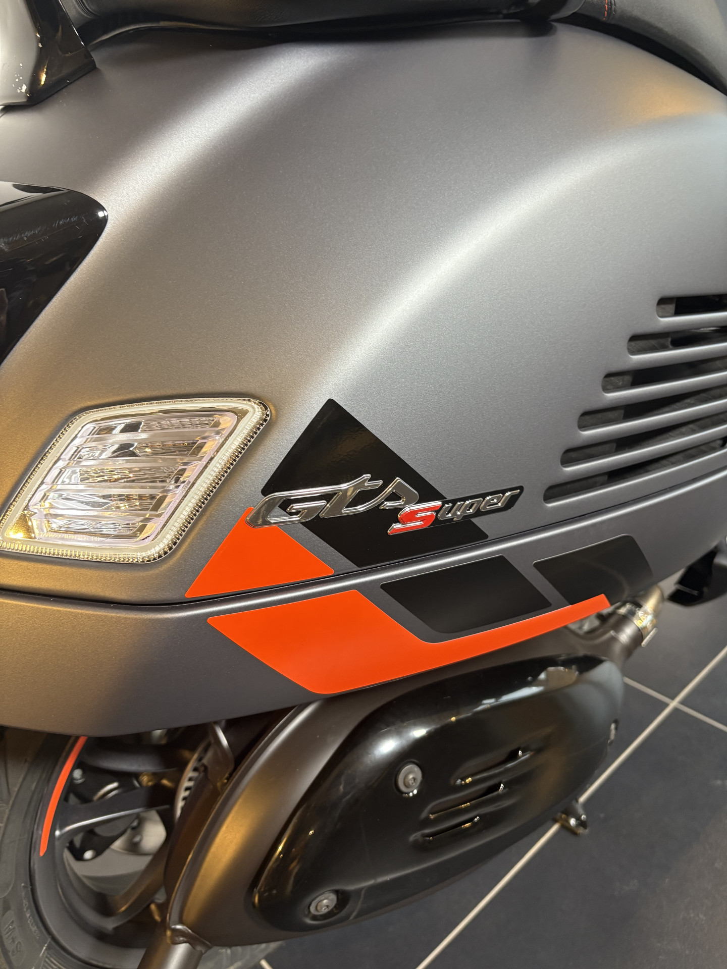 PIAGGIO Vespa GTS 310 Super Sport-image-4