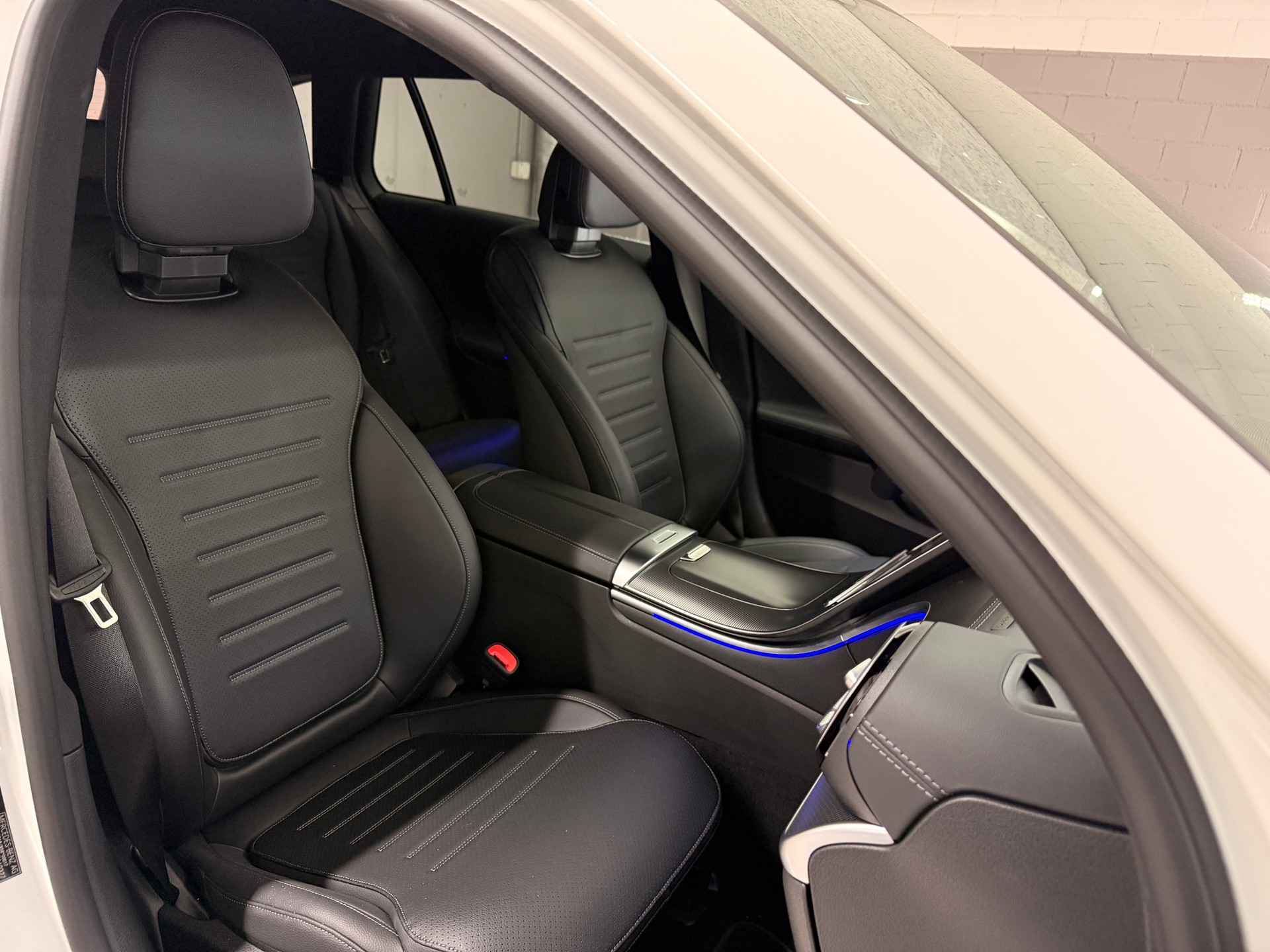 MERCEDES-BENZ C 300 4MATIC T-Modell-image-8