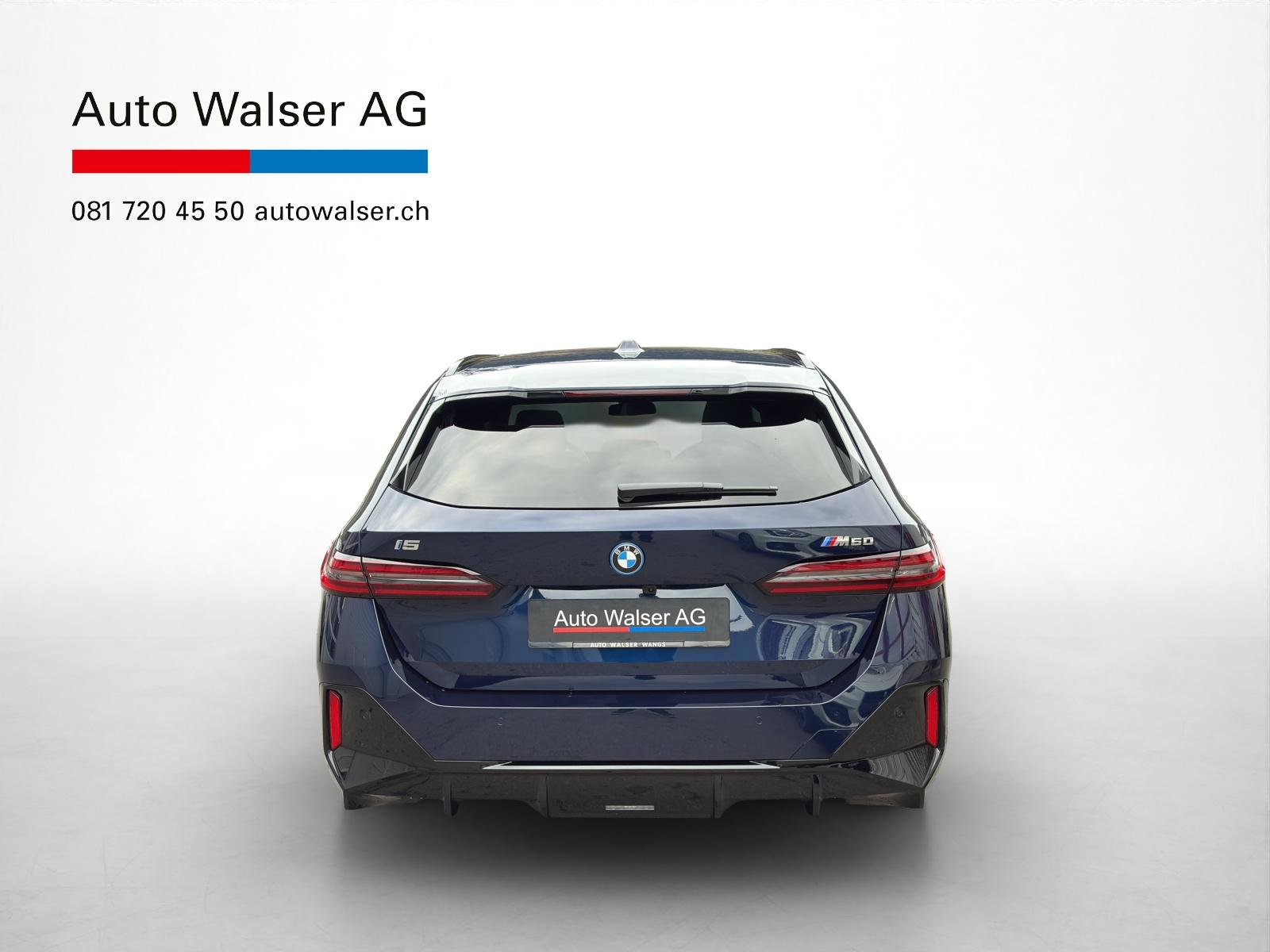 BMW i5 M60 xDrive Touring-showroom-element-3